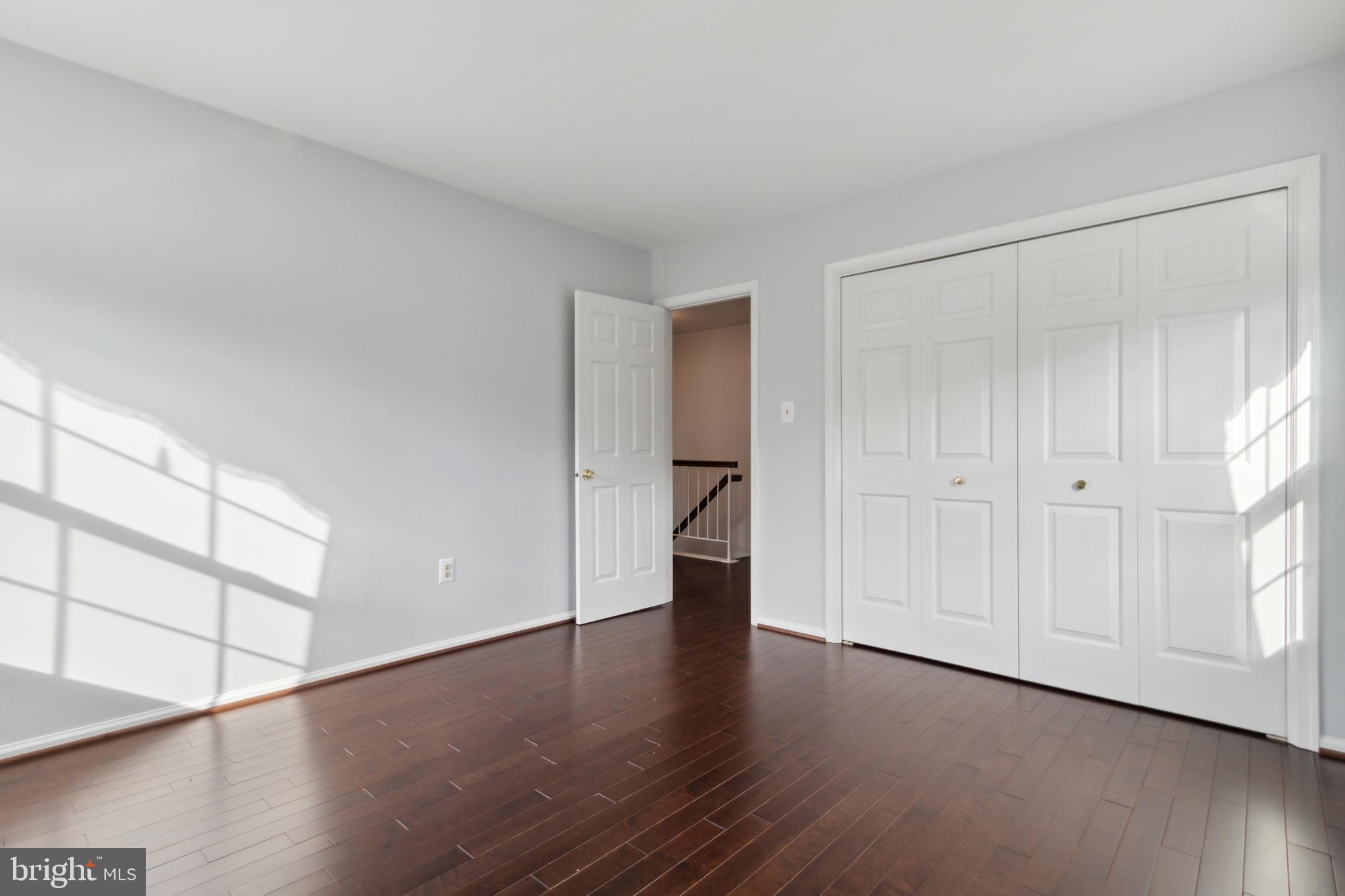 OAK MANOR - Residential