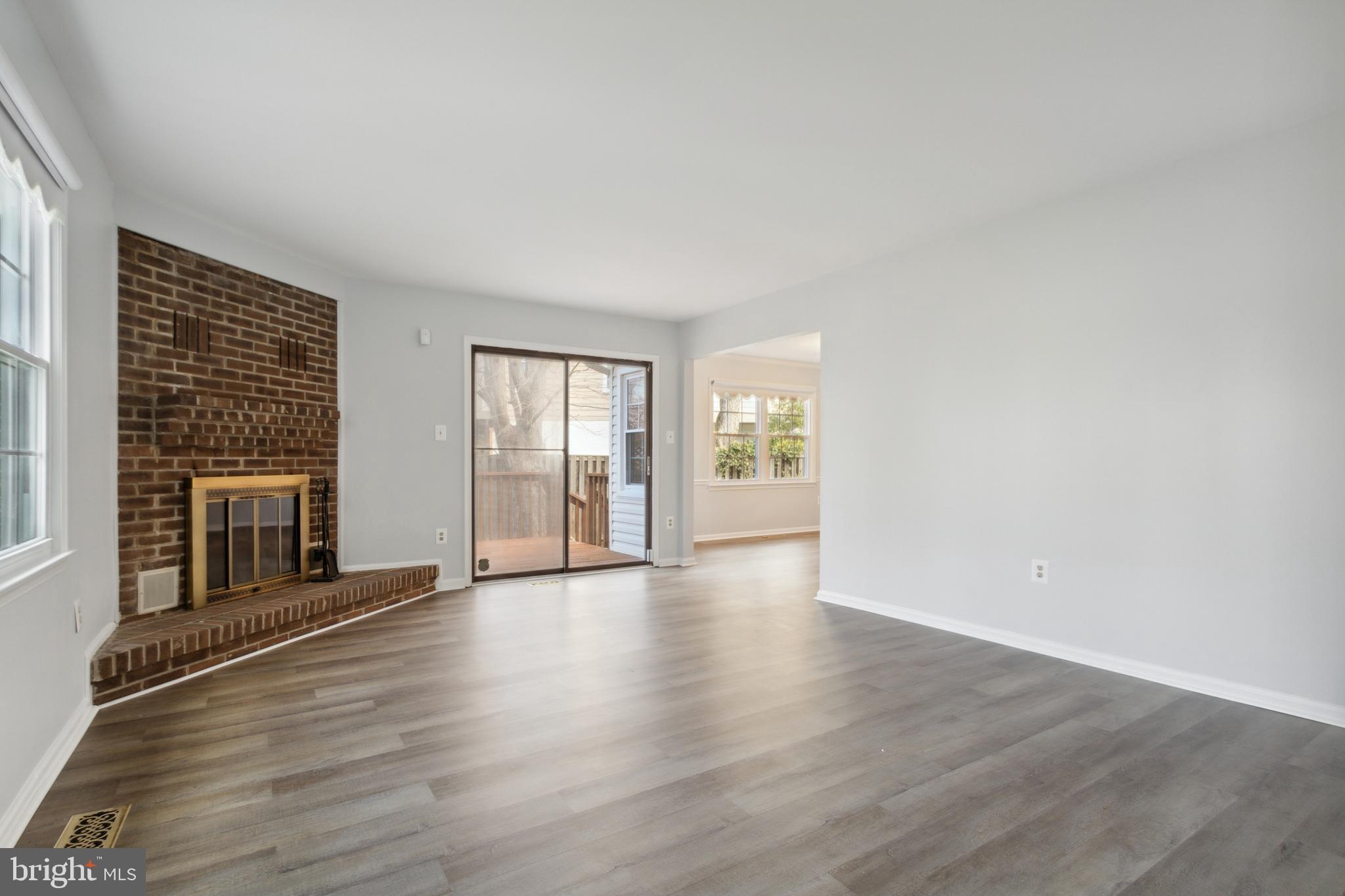 OAK MANOR - Residential