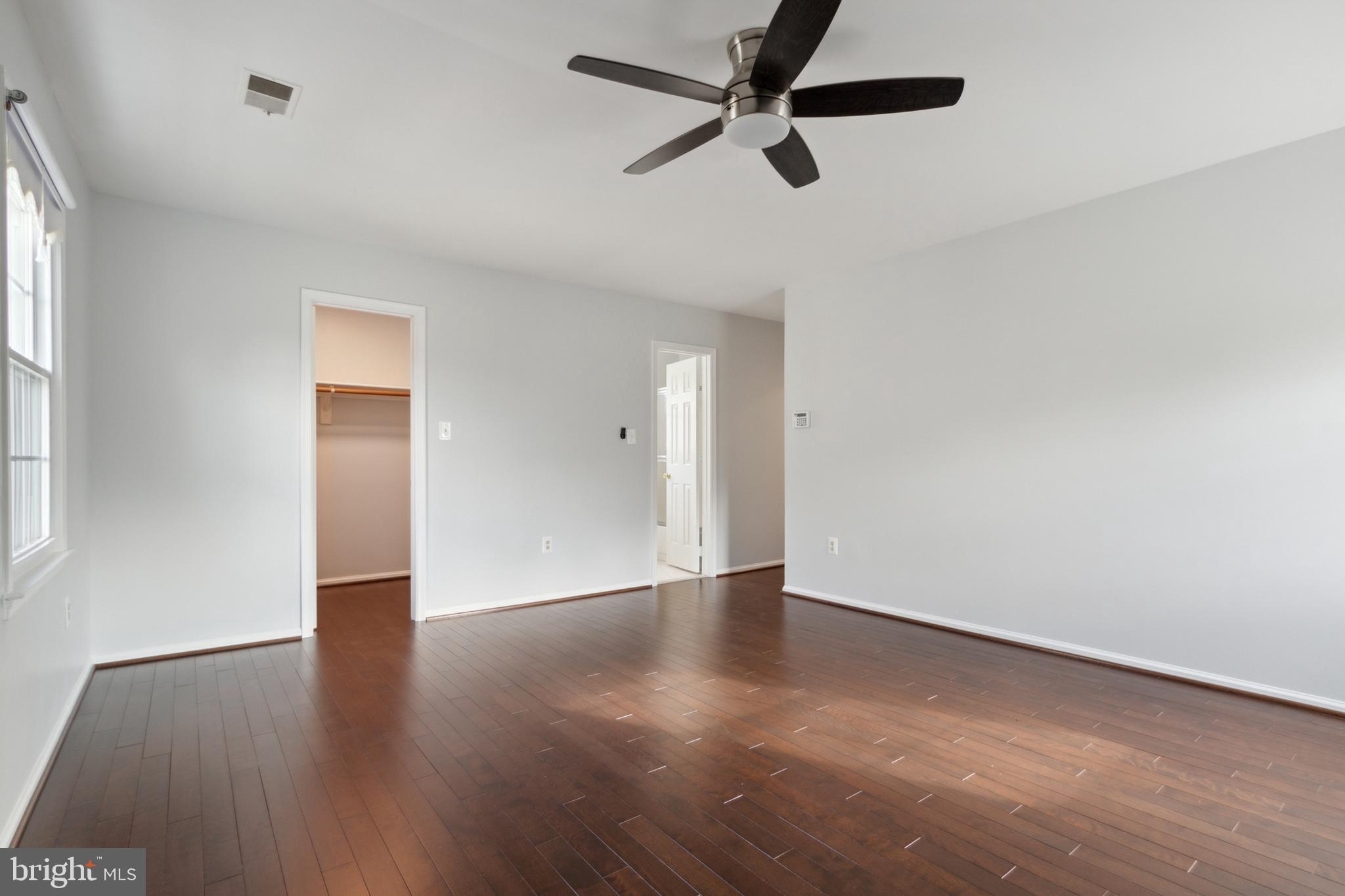 OAK MANOR - Residential