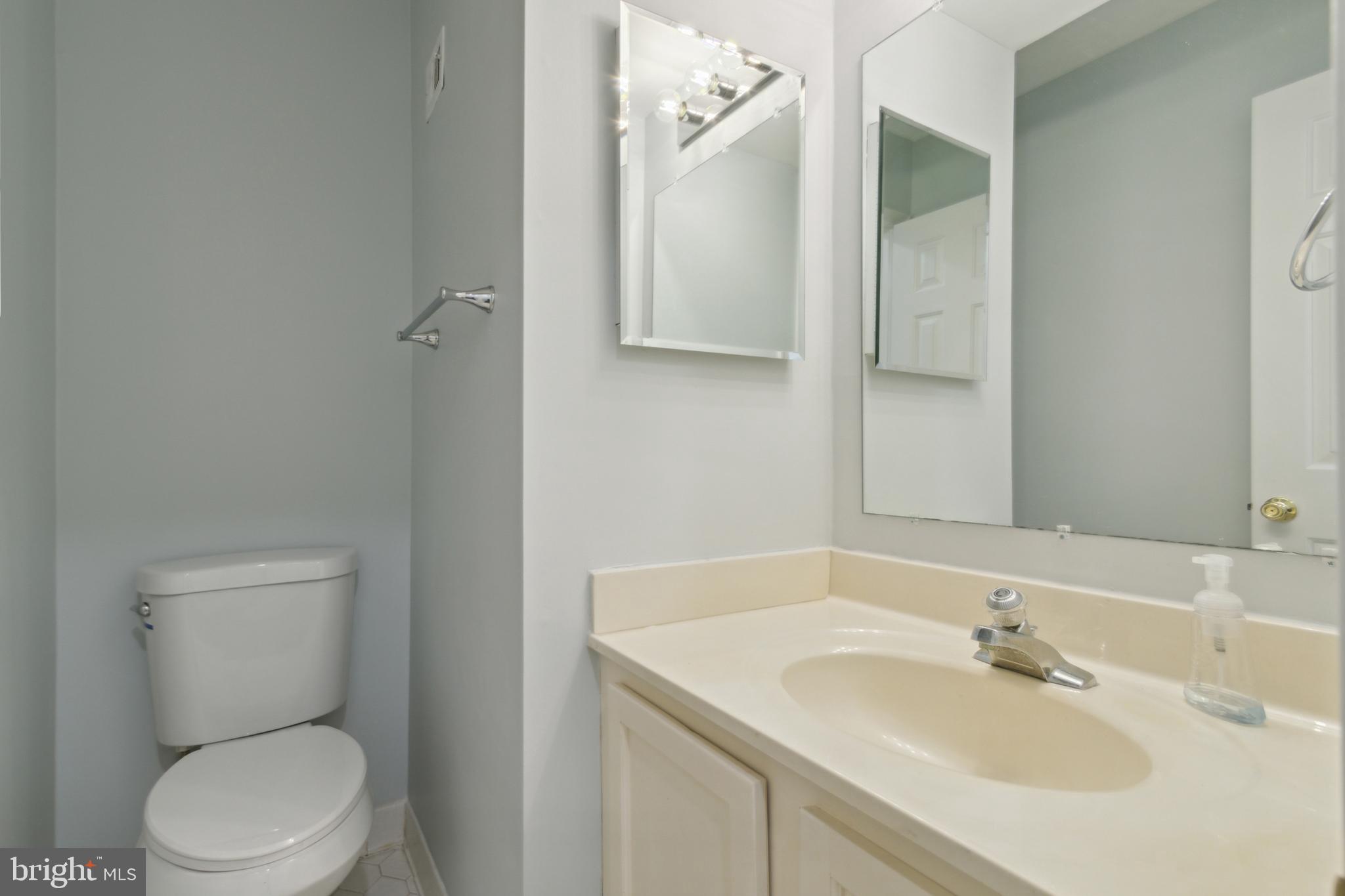 OAK MANOR - Residential