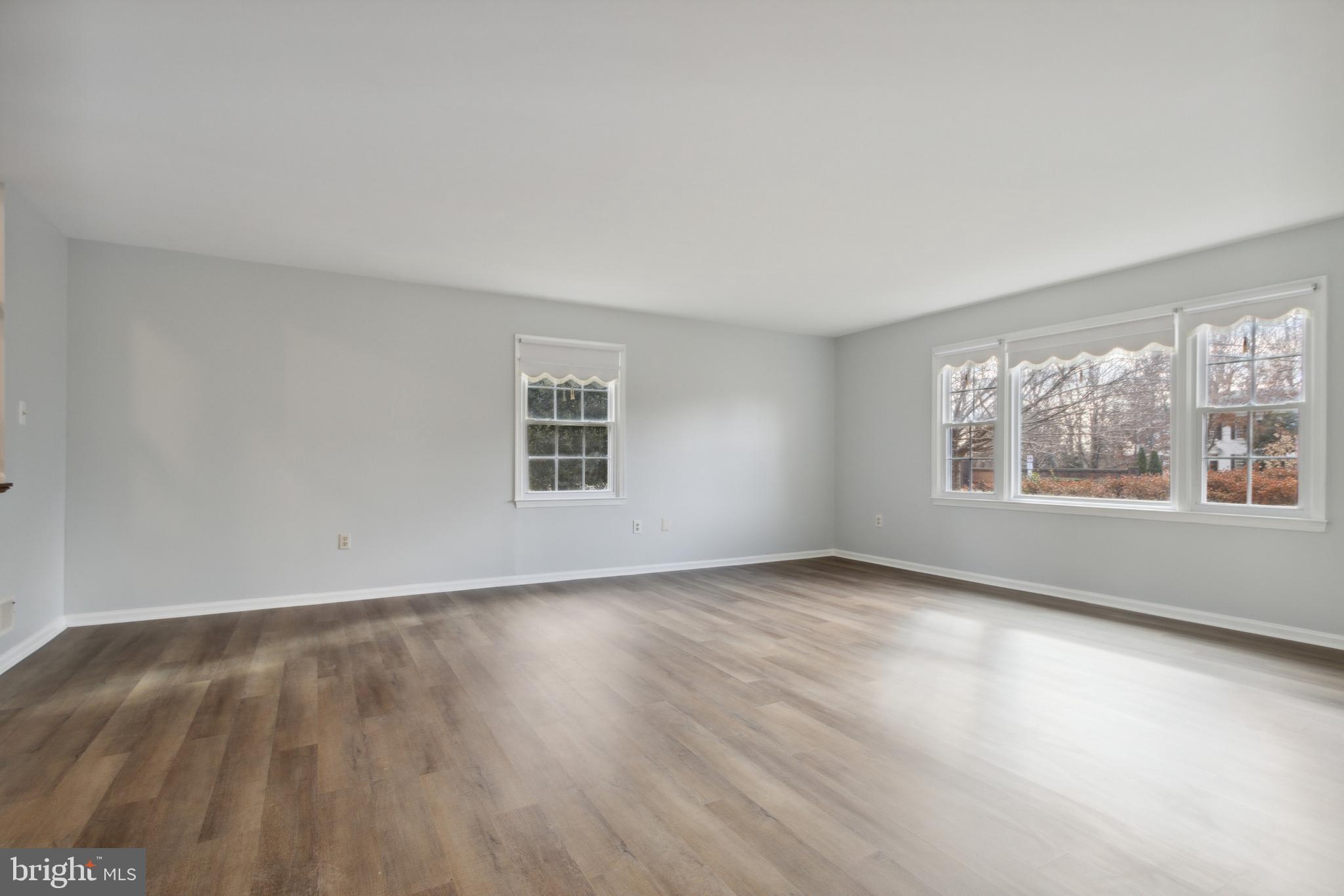 OAK MANOR - Residential