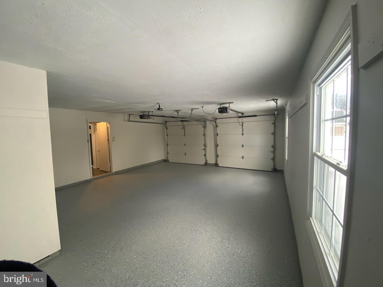 OAK MANOR - Residential