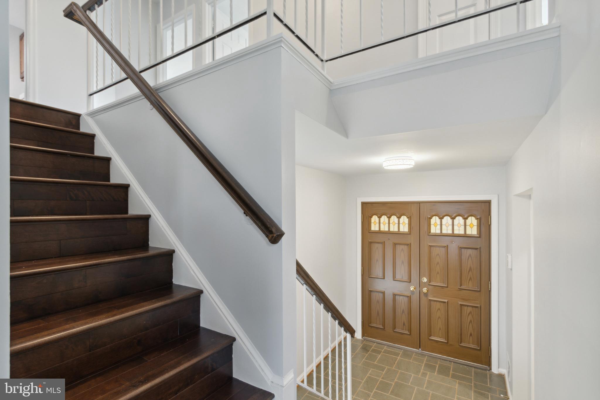 OAK MANOR - Residential