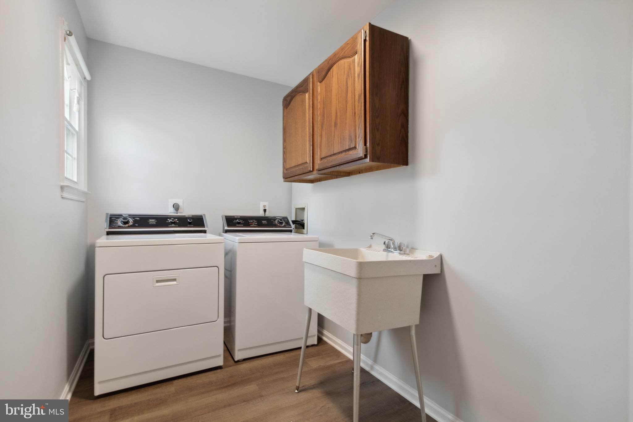 OAK MANOR - Residential