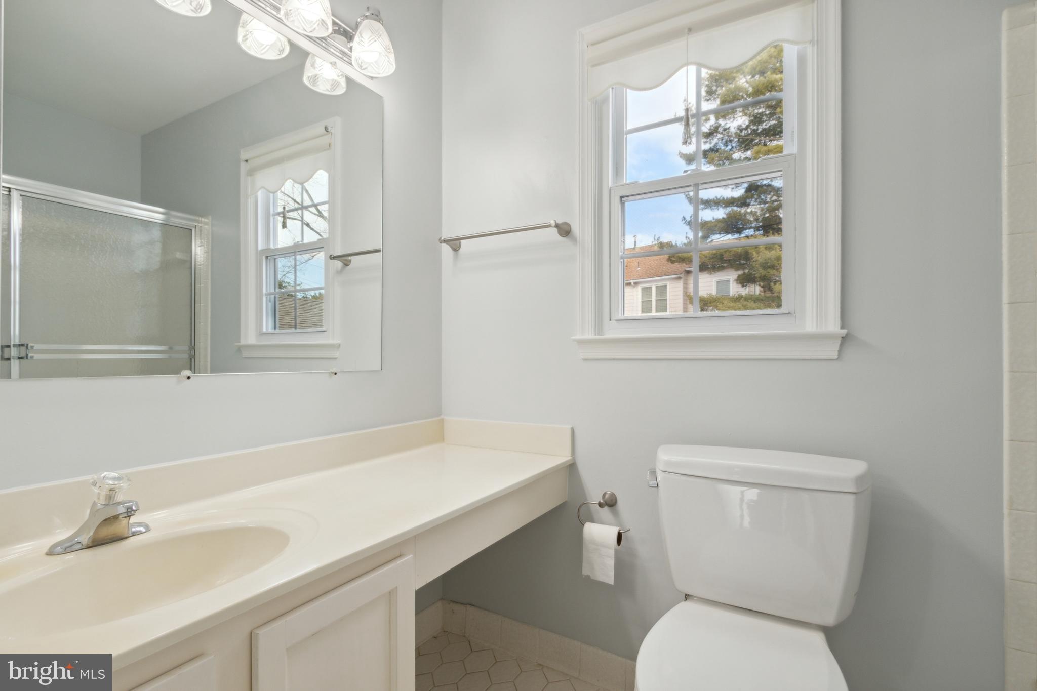 OAK MANOR - Residential