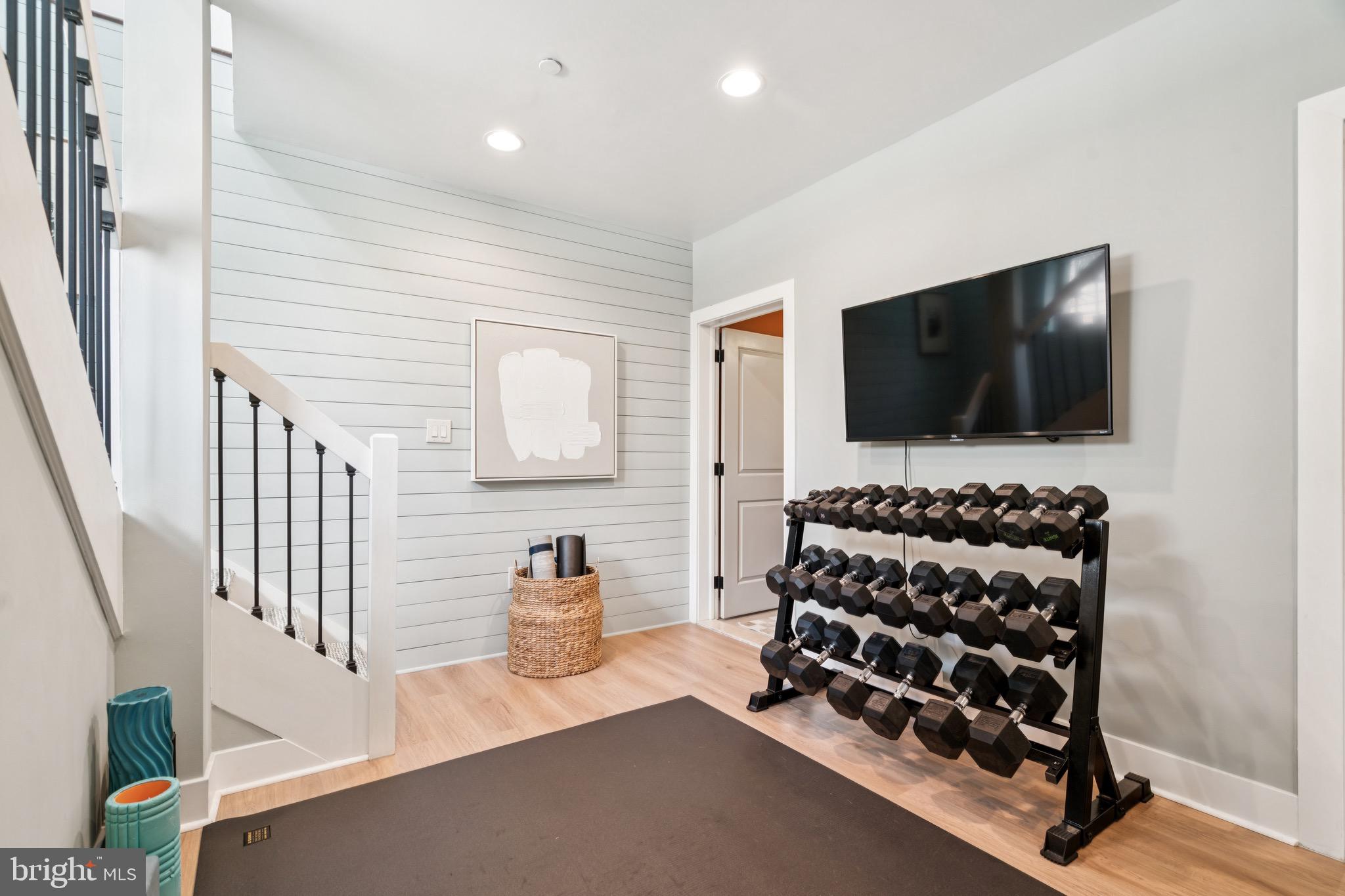 FRANCISVILLE - Residential Lease