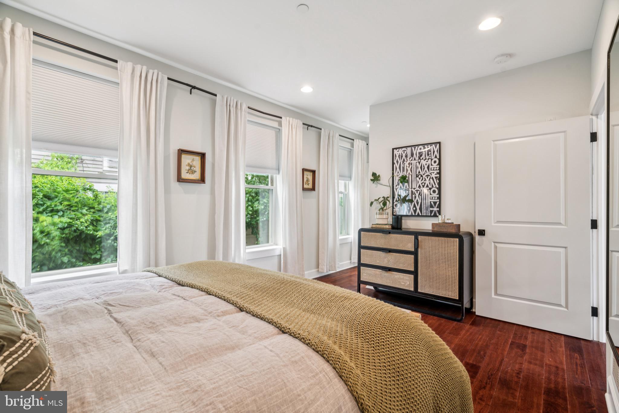 FRANCISVILLE - Residential Lease