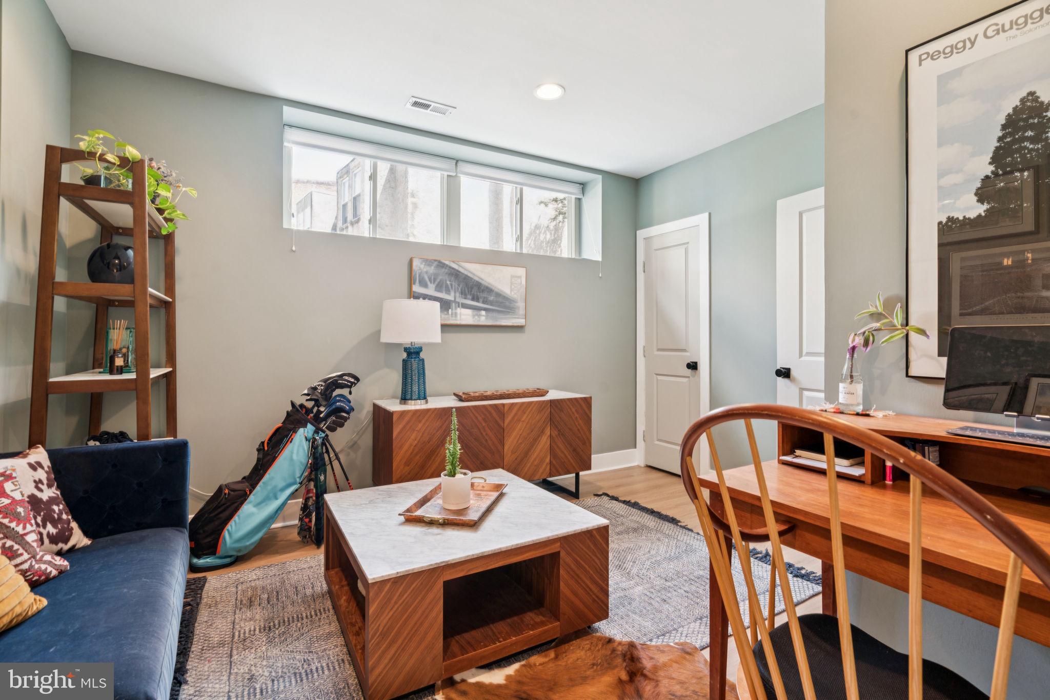 FRANCISVILLE - Residential Lease