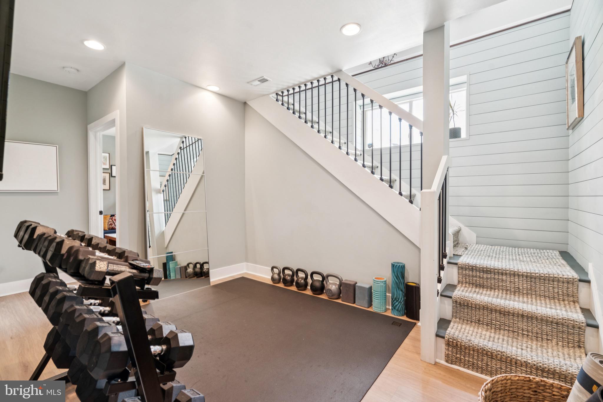 FRANCISVILLE - Residential Lease