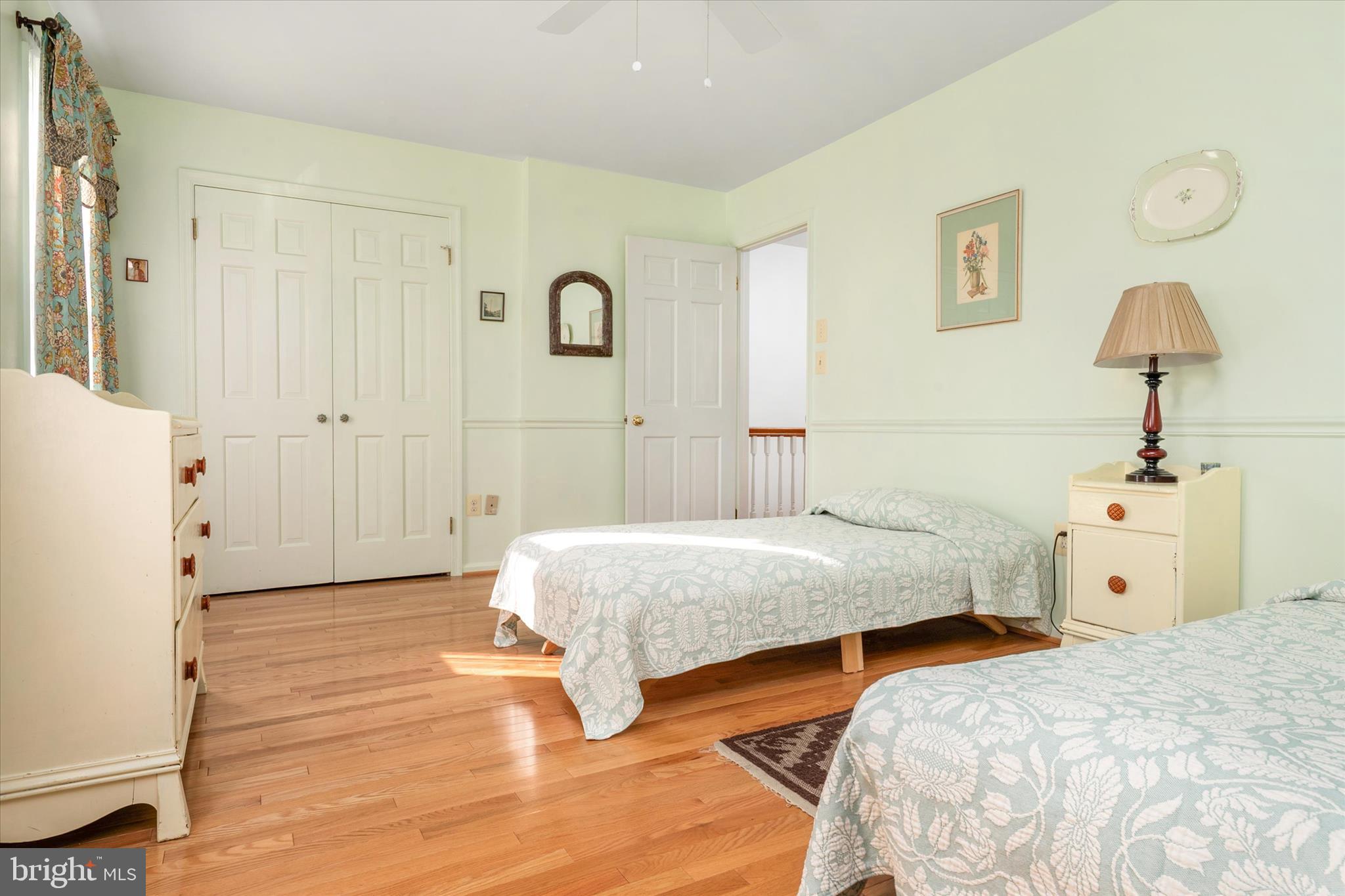 BAY HILLS - Residential