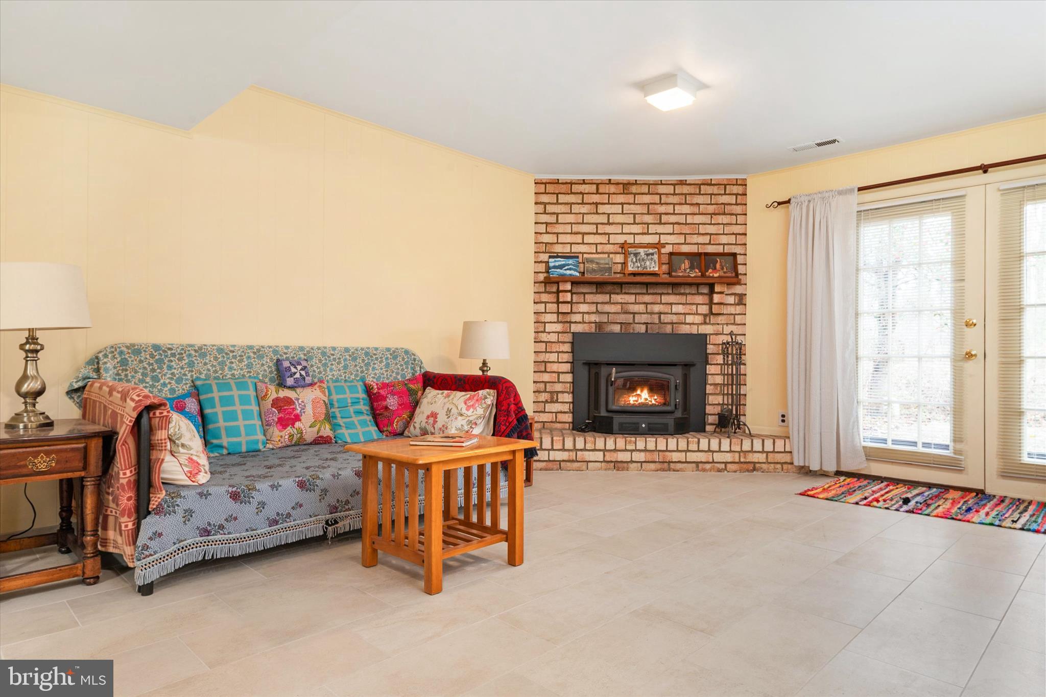 BAY HILLS - Residential