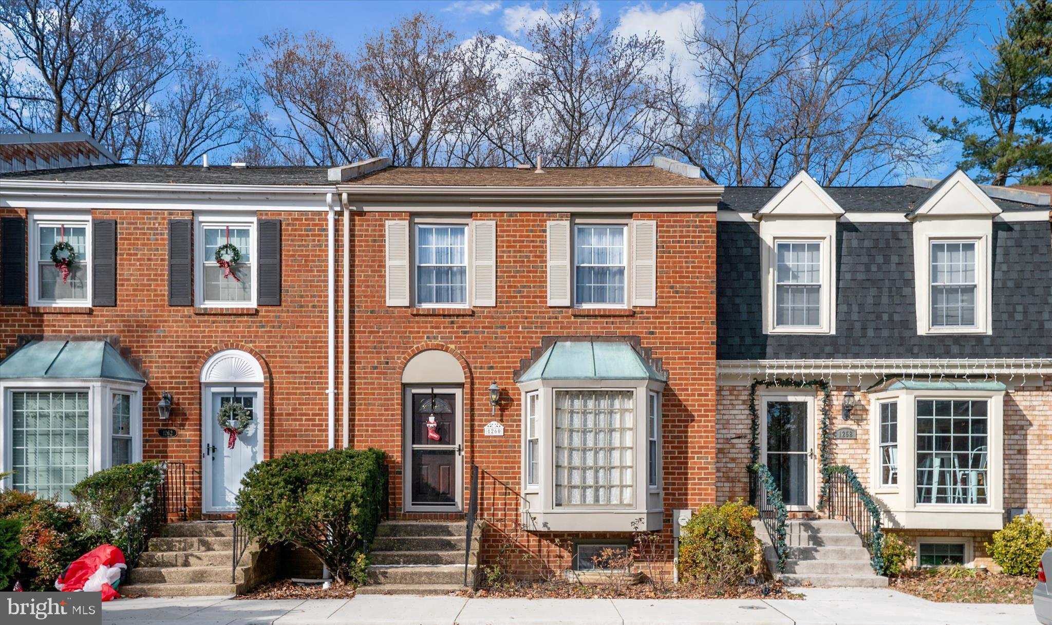 BAY HILLS - Residential