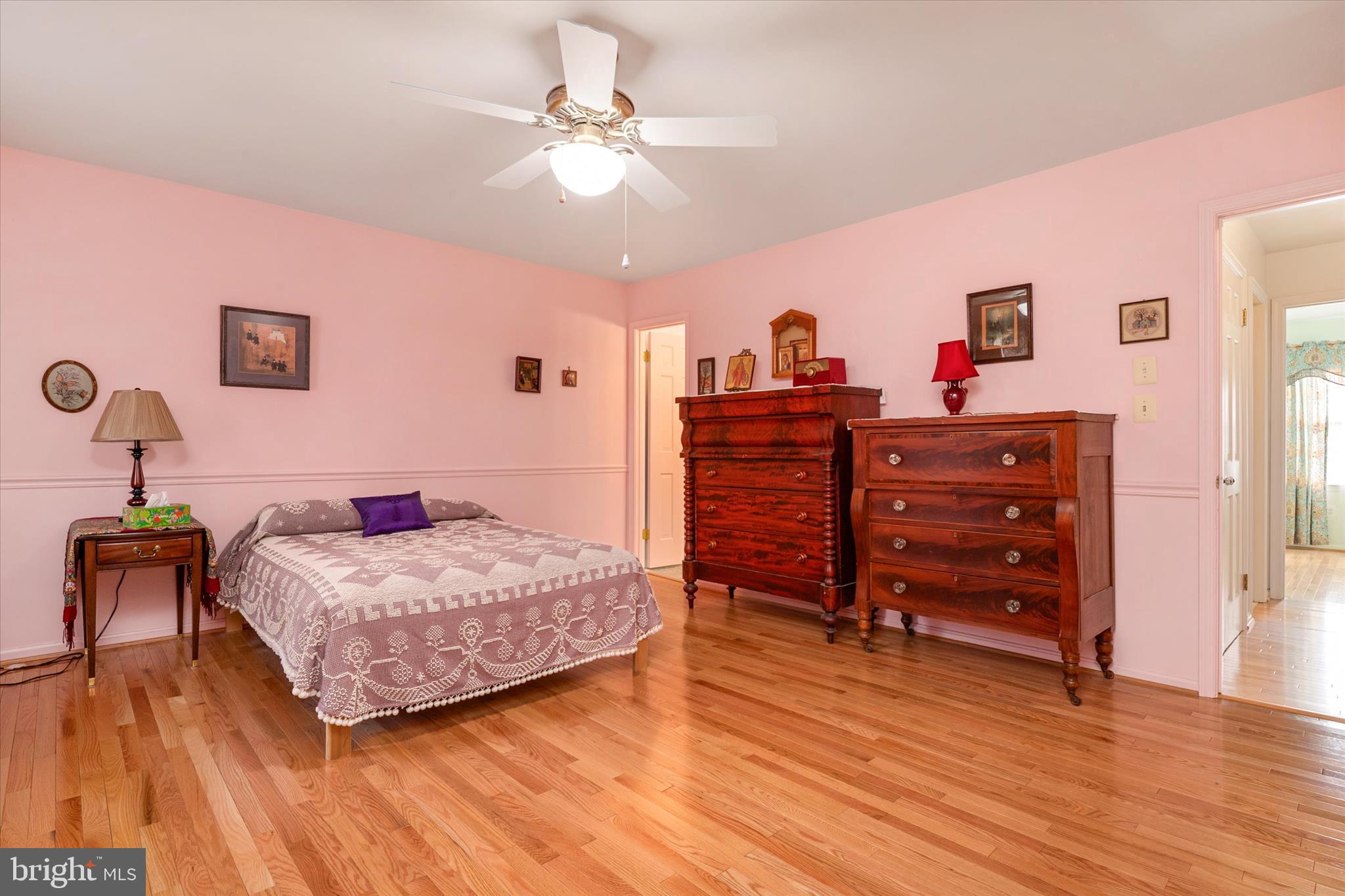 BAY HILLS - Residential