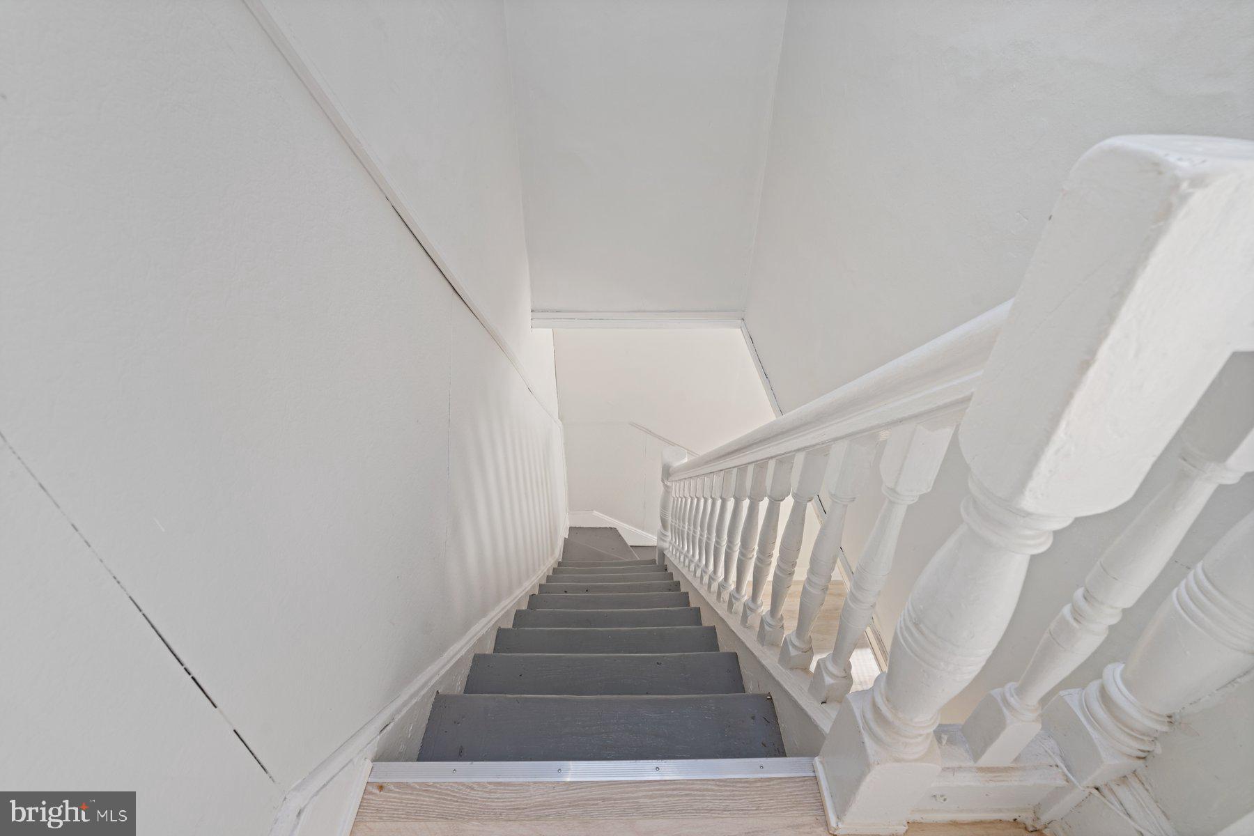 1934 W LAFAYETTE AVENUE