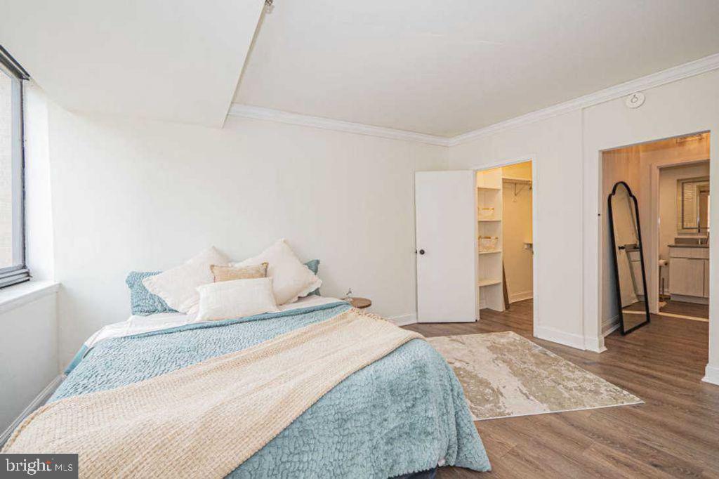 1805 CRYSTAL DRIVE 403S
