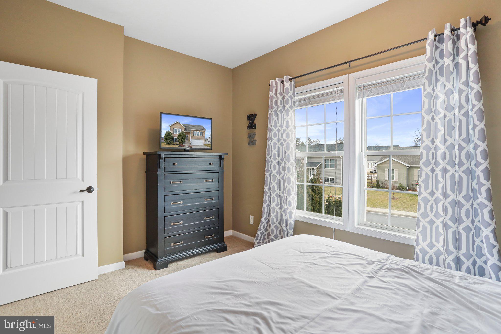 RED HILL - Residential