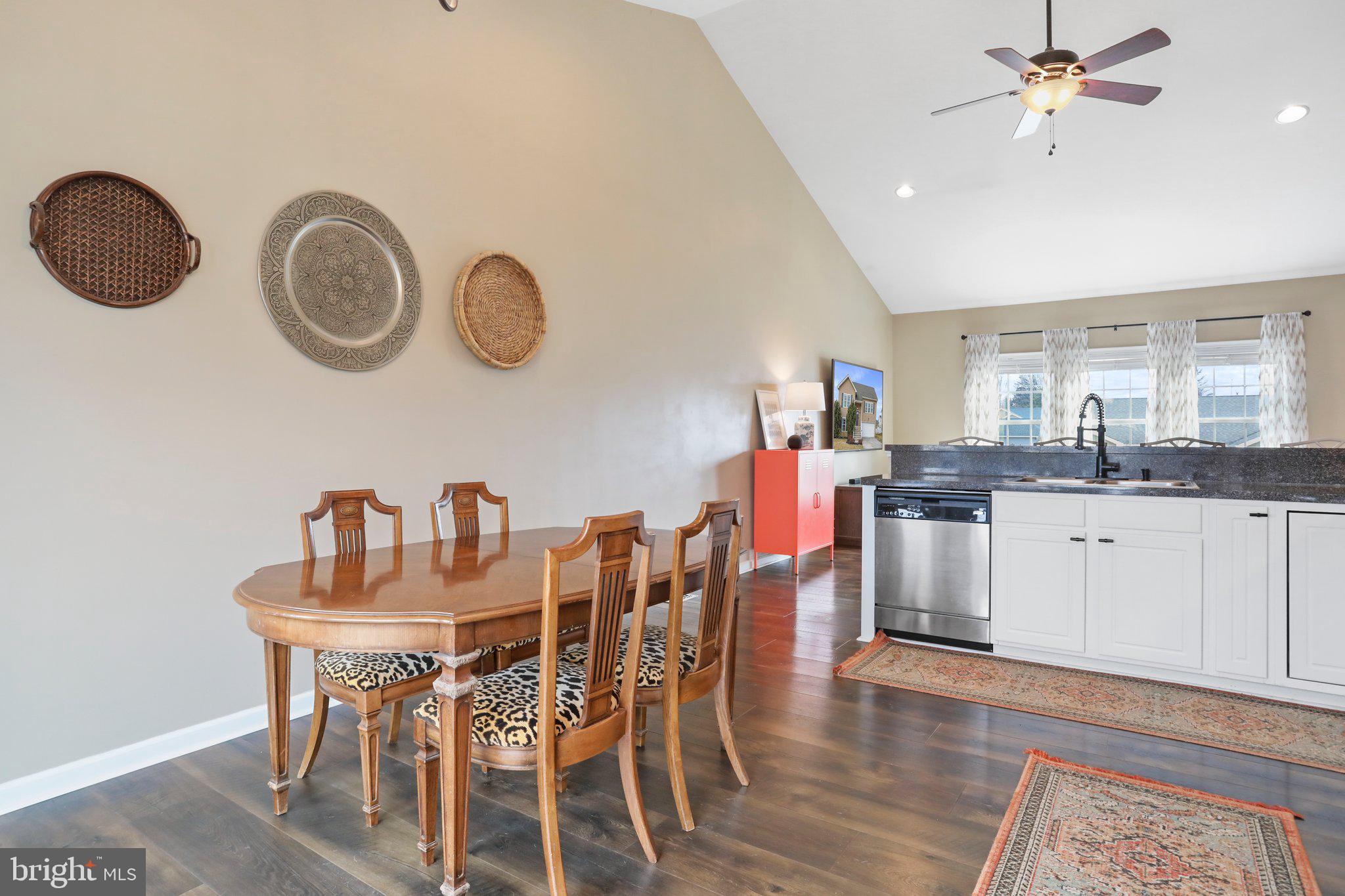 RED HILL - Residential