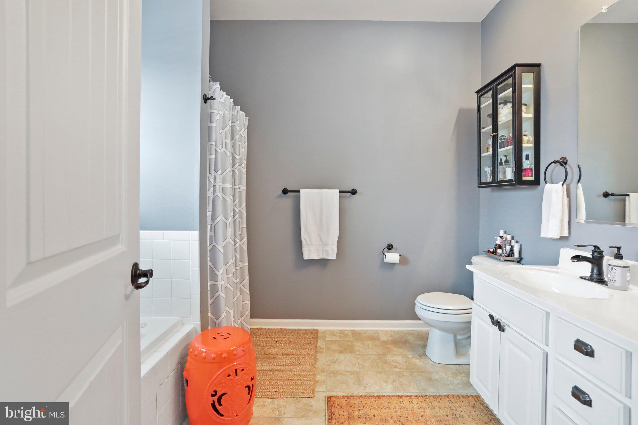 RED HILL - Residential