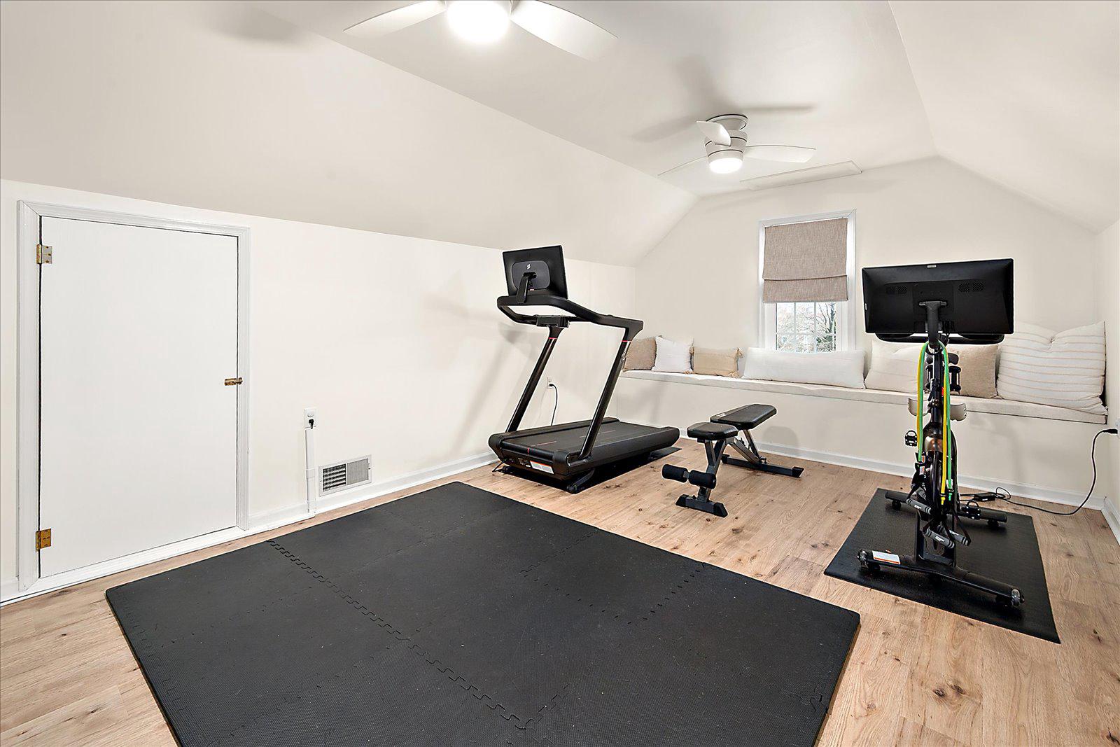 WILLOW CREEK - Residential