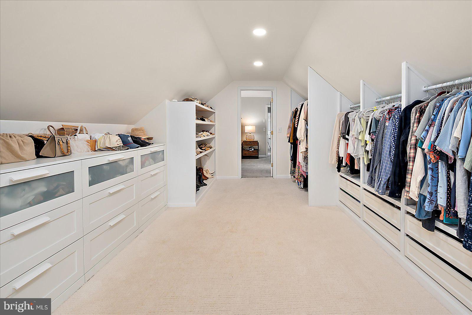 WILLOW CREEK - Residential