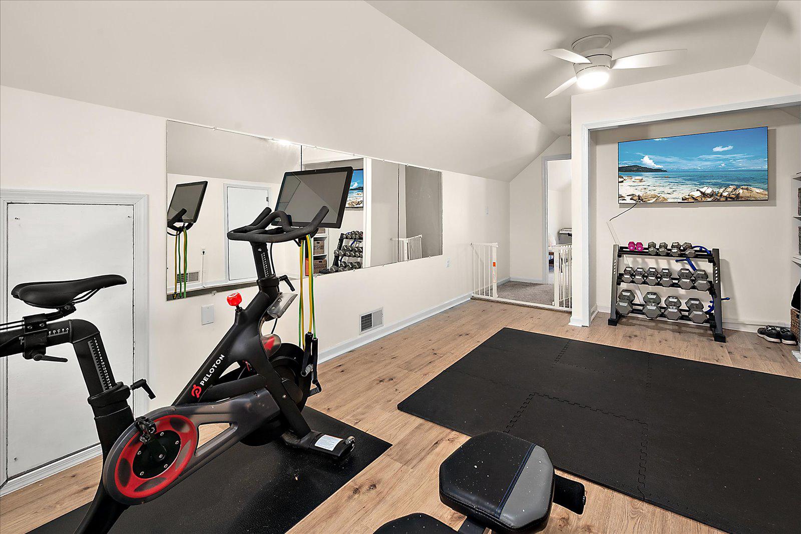 WILLOW CREEK - Residential