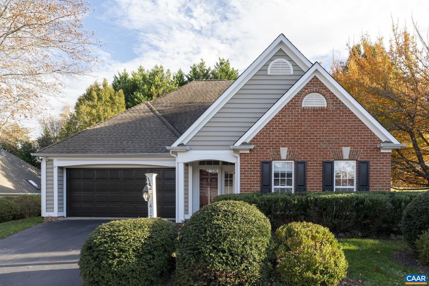 The floor plan you've always wanted.  Large  living room with cathedral ceiling and gas log fireplace, open eat in  kitchen with  granite countertop, pantry and large bar area. All adjoining a spectacular sunroom makes it perfect for entertaining.  Large master suite separated from guest bedrooms.,Granite Counter
