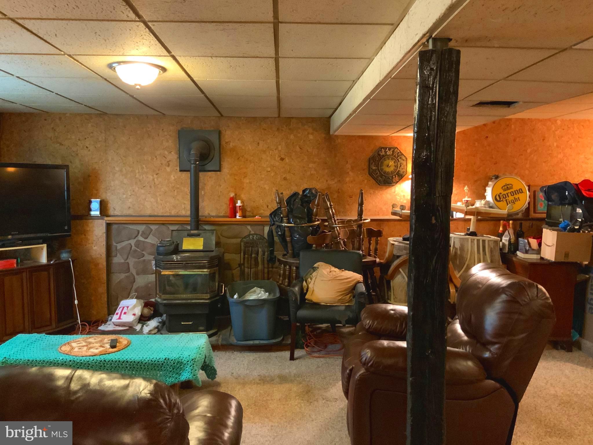 CLINTON WOODS - Residential