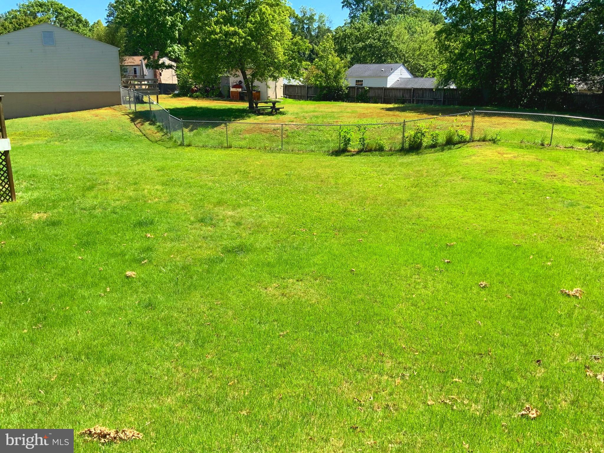 CLINTON WOODS - Residential