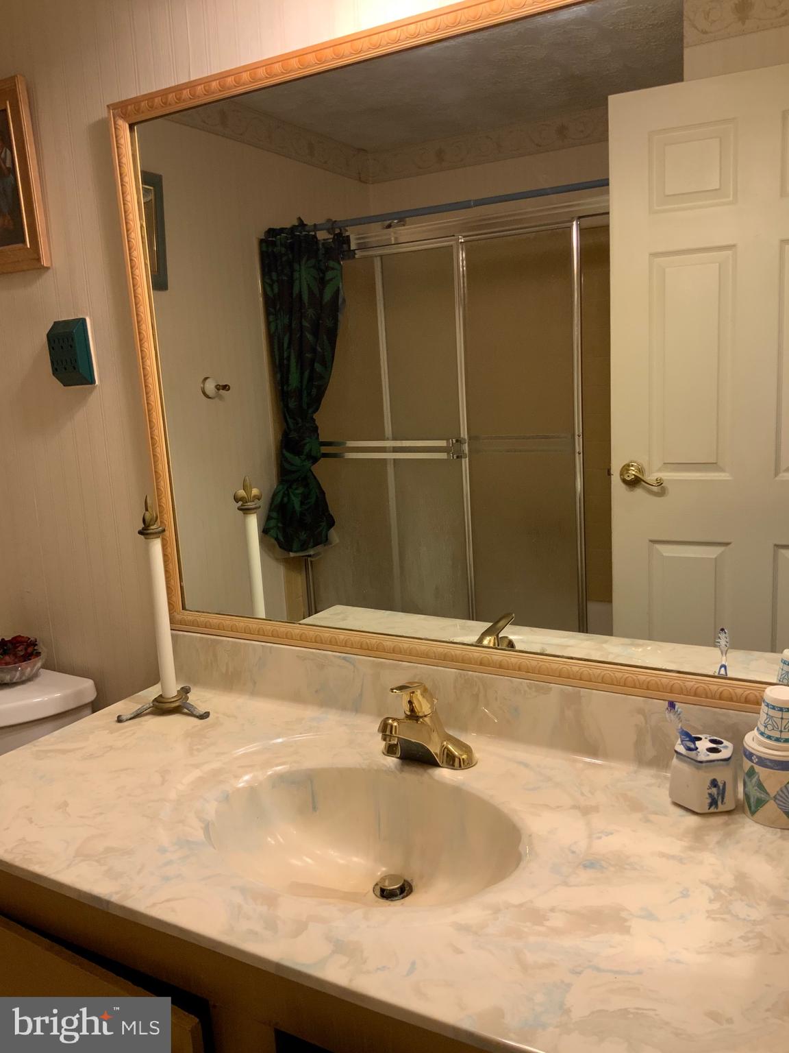 CLINTON WOODS - Residential