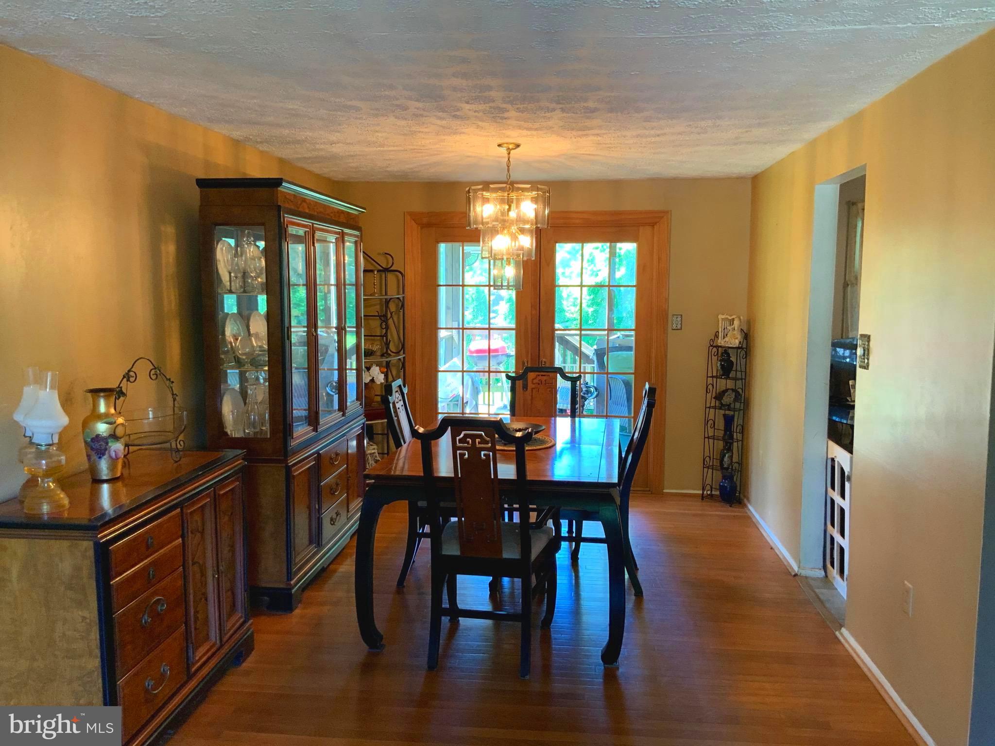 CLINTON WOODS - Residential