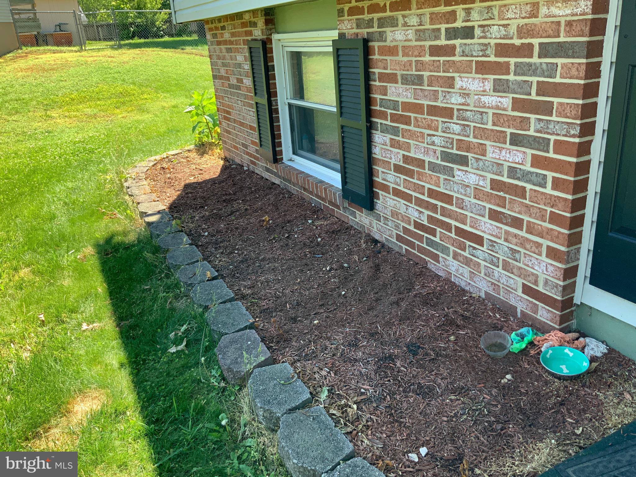 CLINTON WOODS - Residential