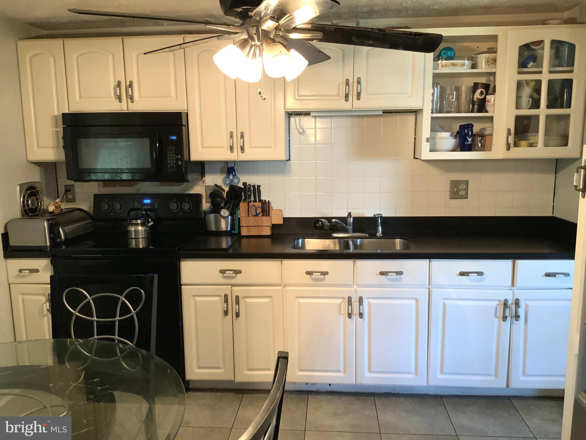 CLINTON WOODS - Residential