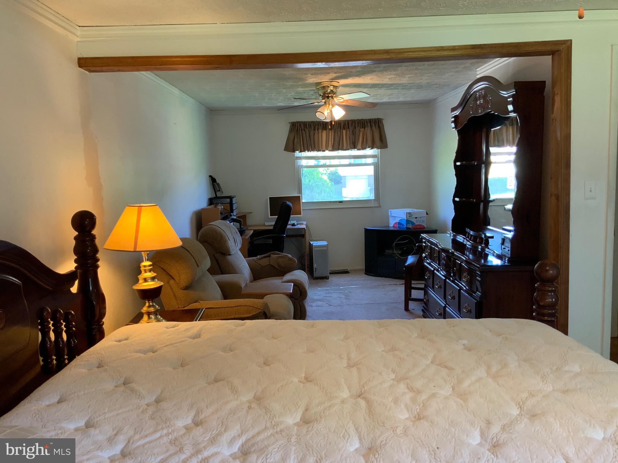 CLINTON WOODS - Residential