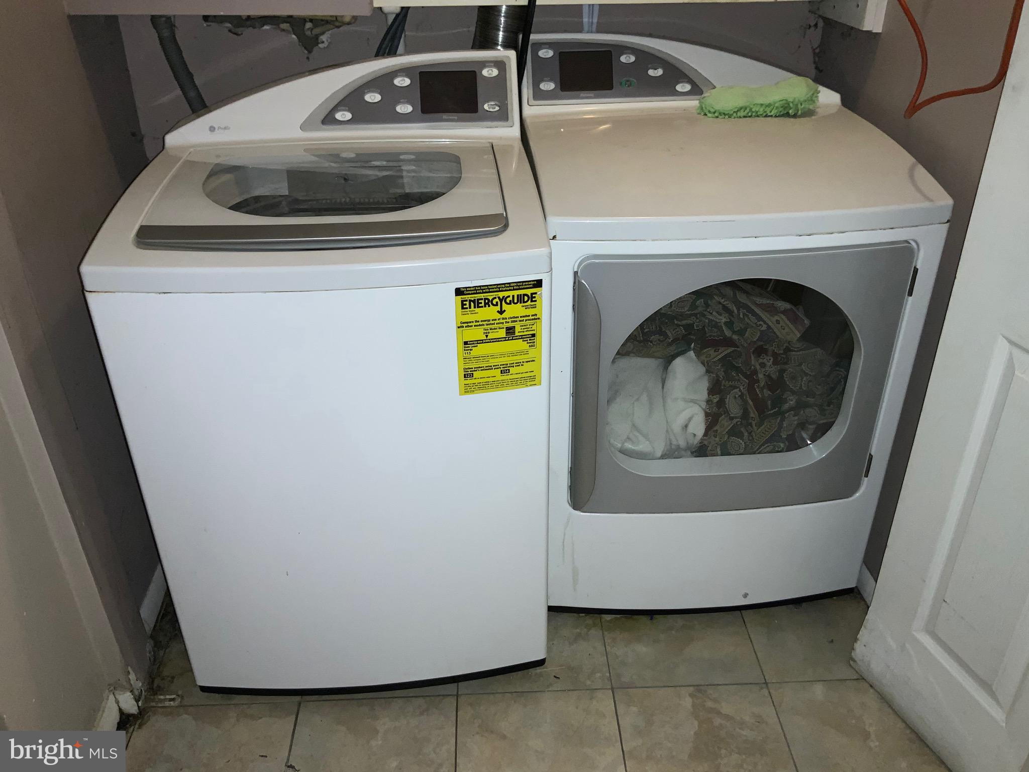 CLINTON WOODS - Residential