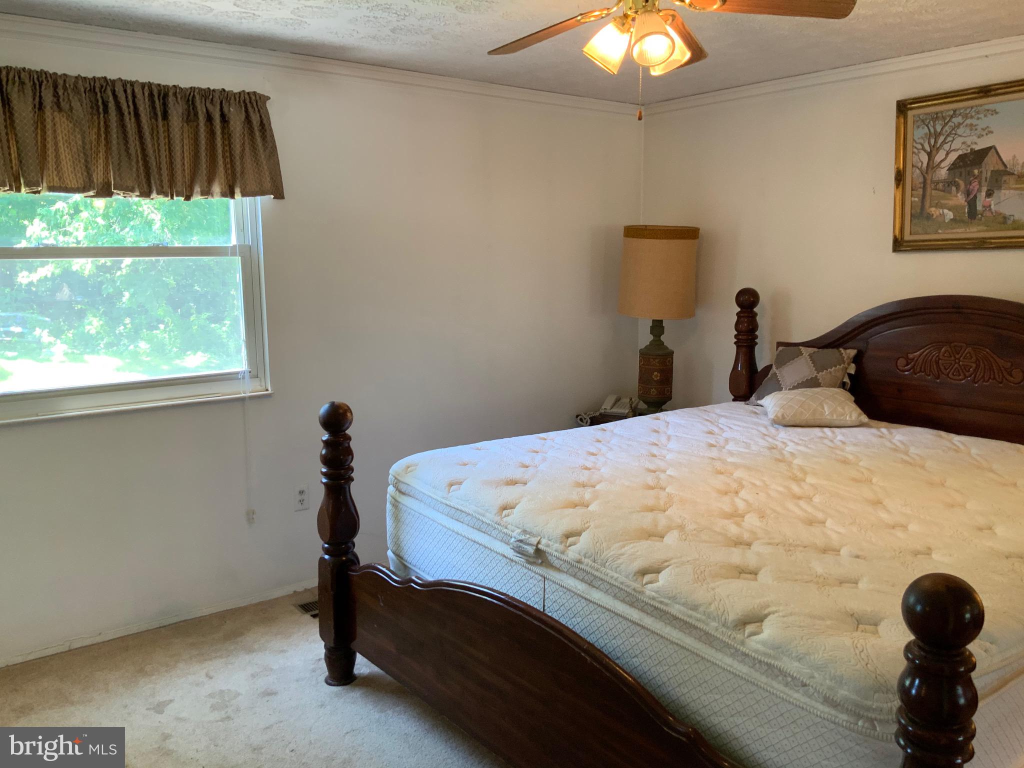 CLINTON WOODS - Residential