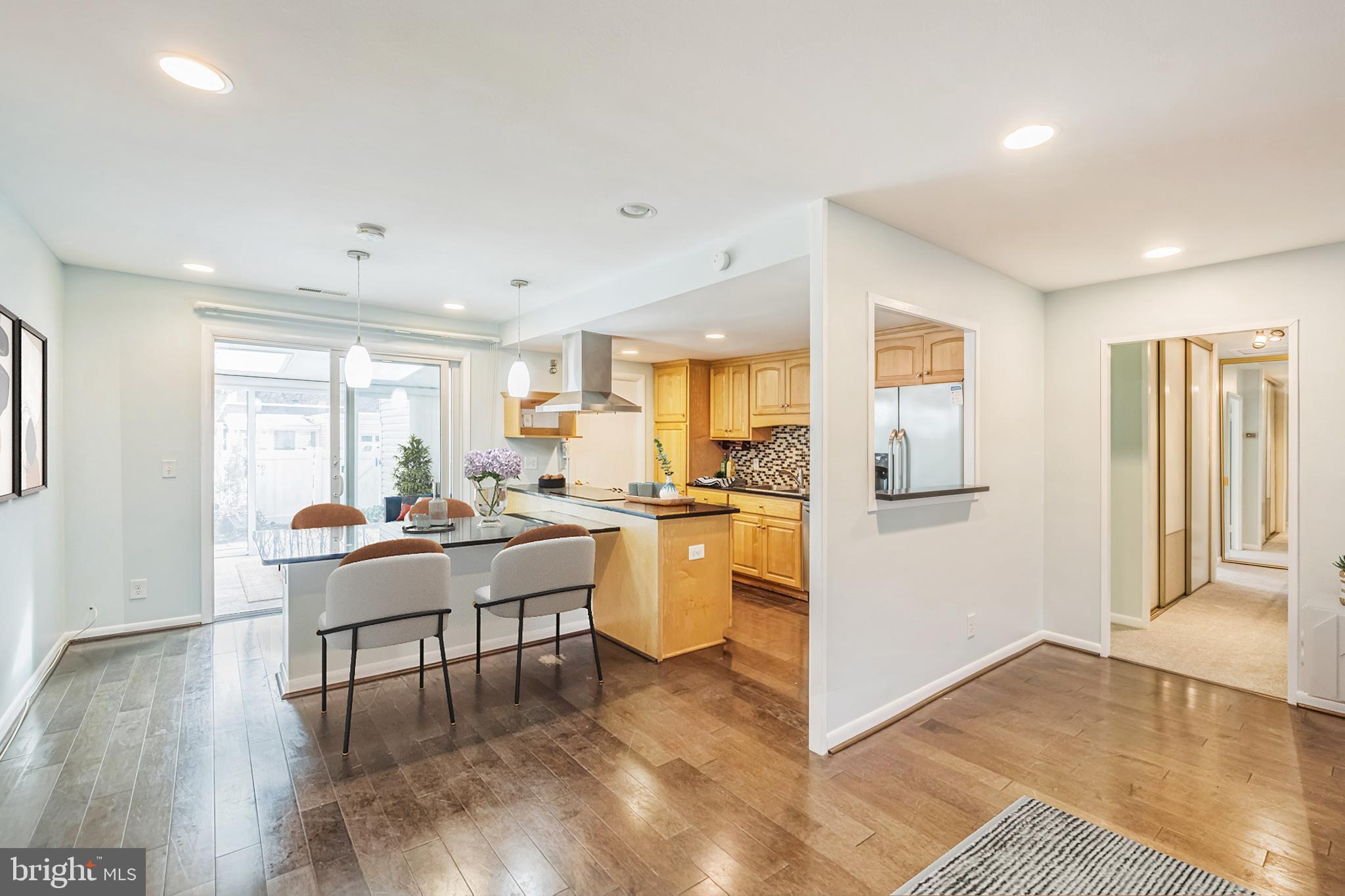 ROSSMOOR MUTUAL #10 - Residential
