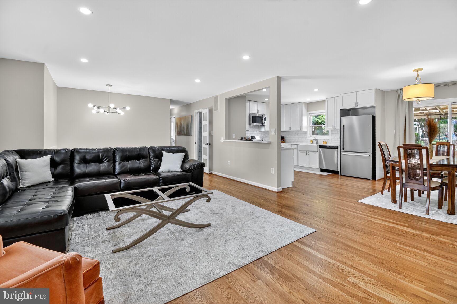 6801 TROWBRIDGE PLACE