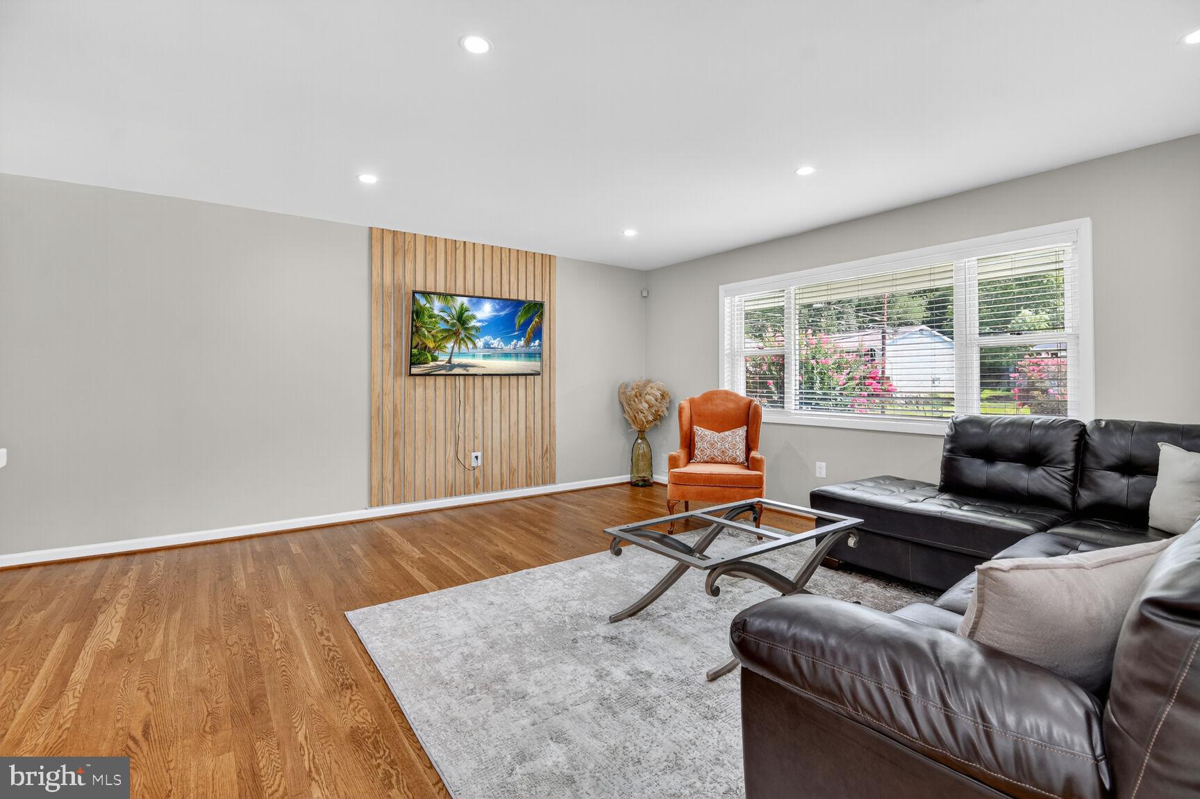 6801 TROWBRIDGE PLACE