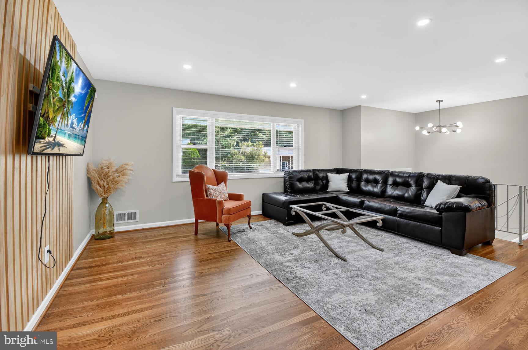 6801 TROWBRIDGE PLACE