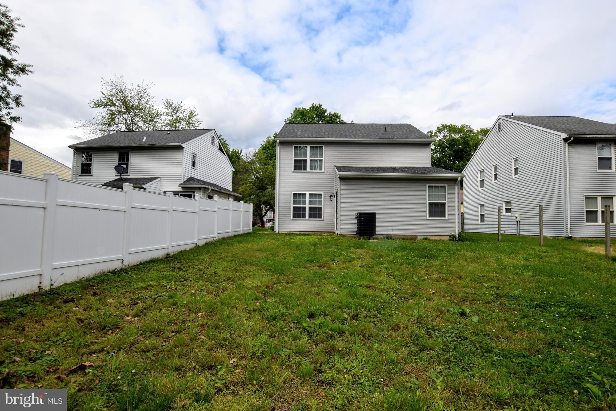WILLOUGHBY WOODS - Residential