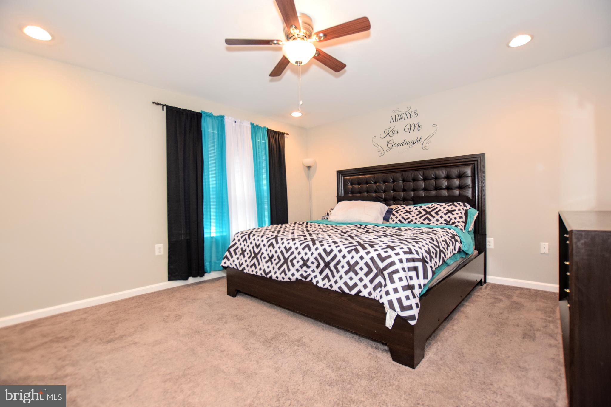 WILLOUGHBY WOODS - Residential