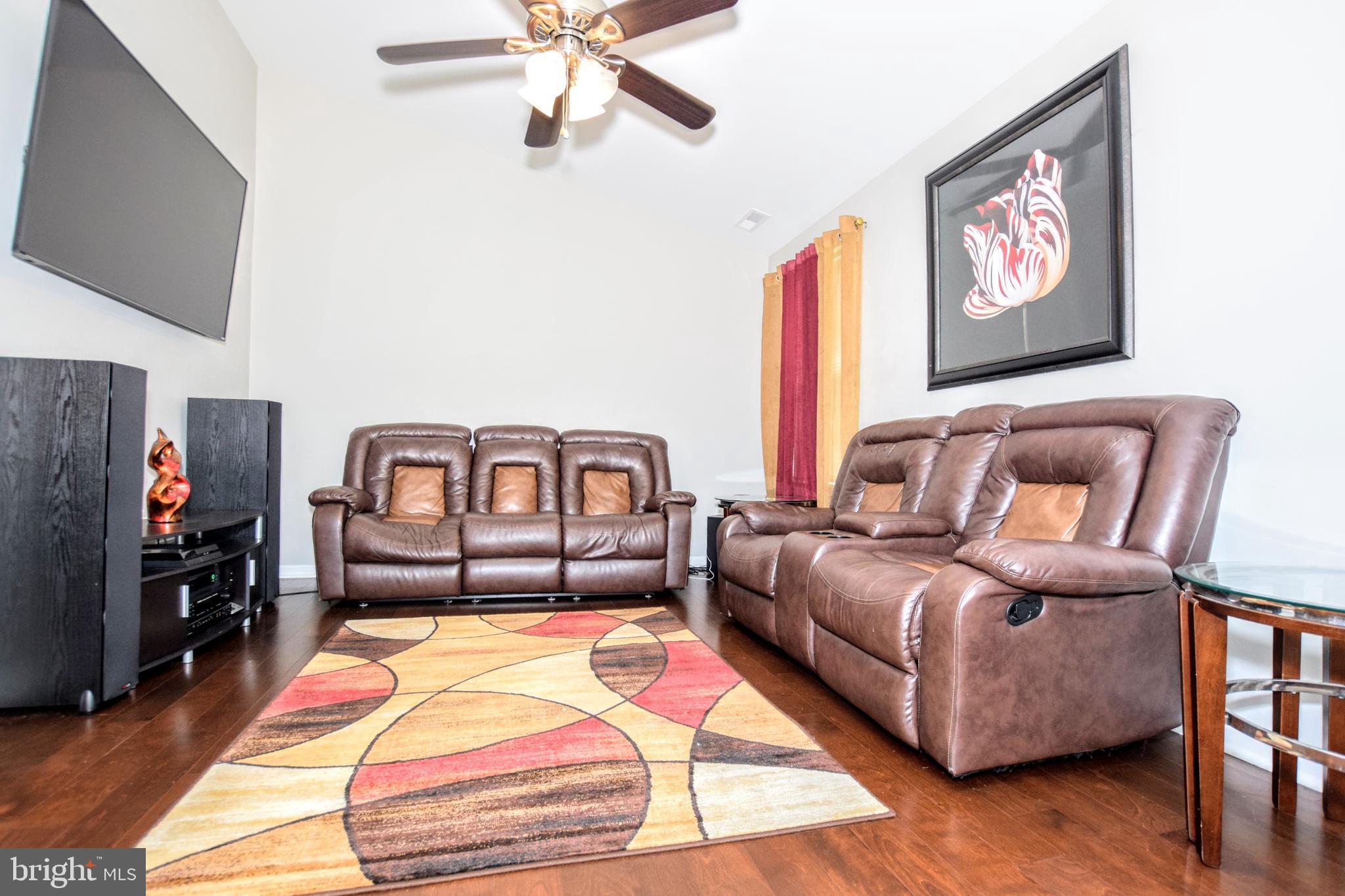 WILLOUGHBY WOODS - Residential