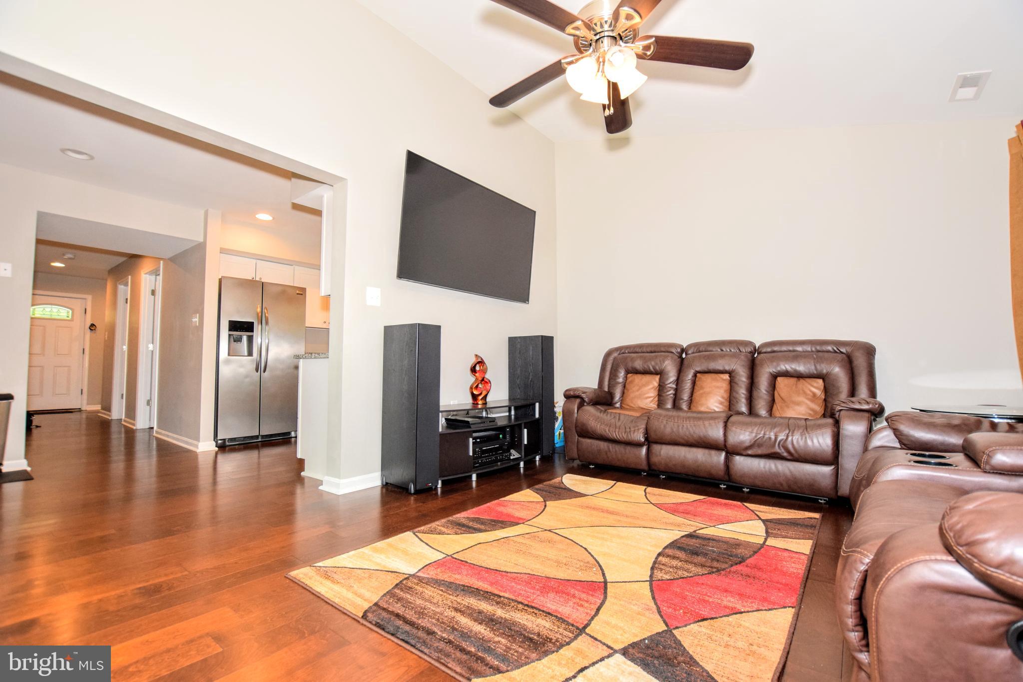 WILLOUGHBY WOODS - Residential