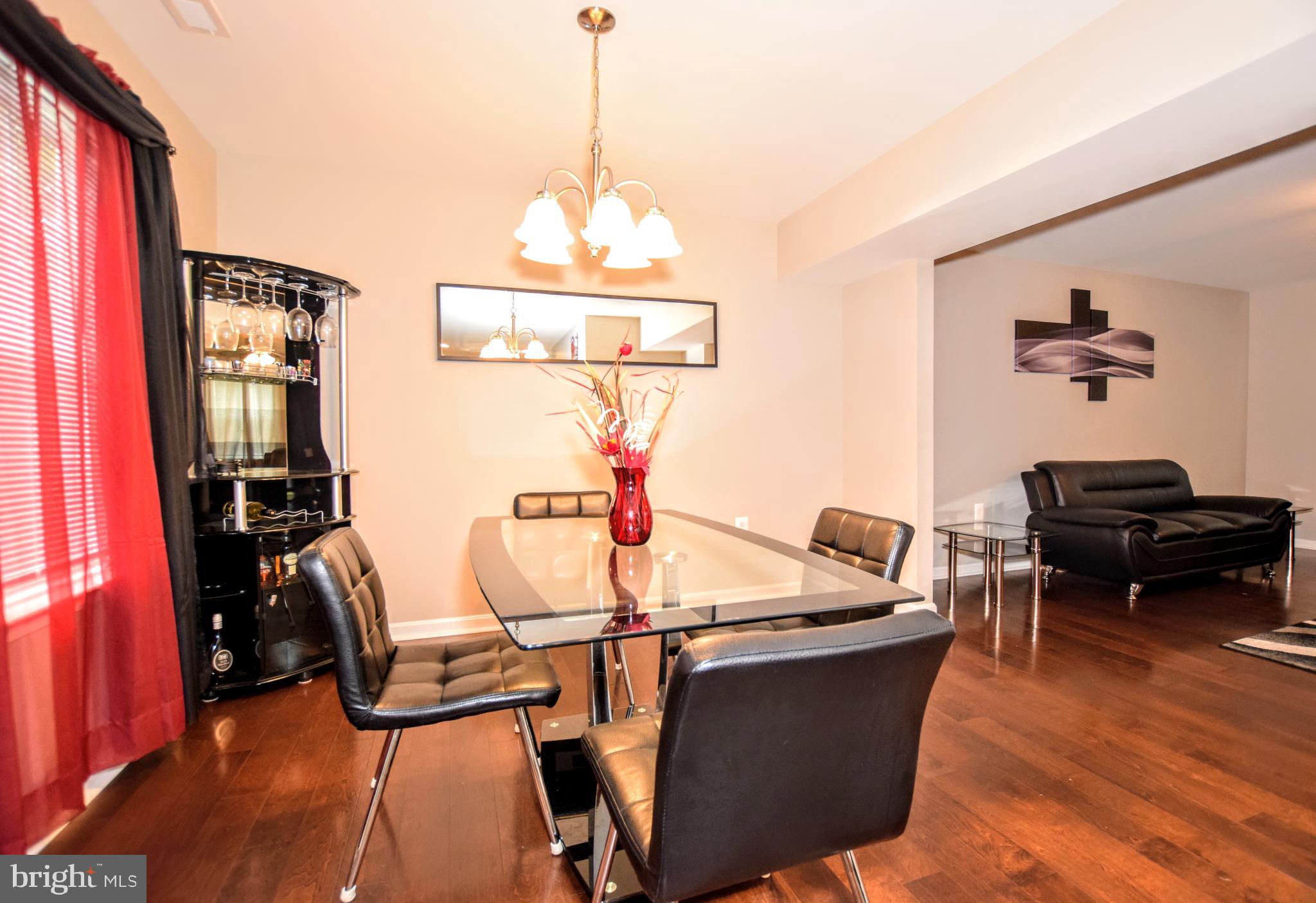 WILLOUGHBY WOODS - Residential