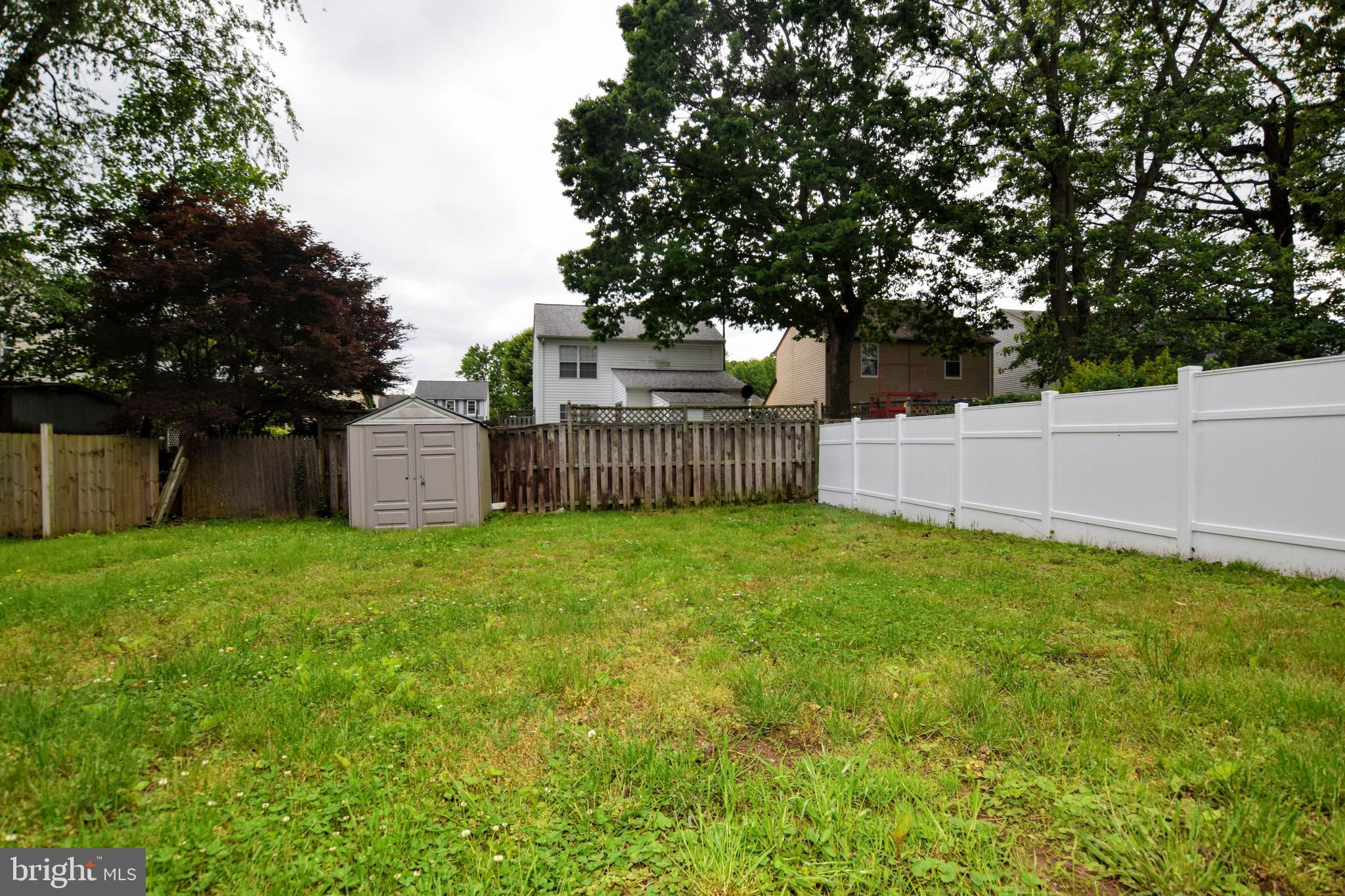 WILLOUGHBY WOODS - Residential