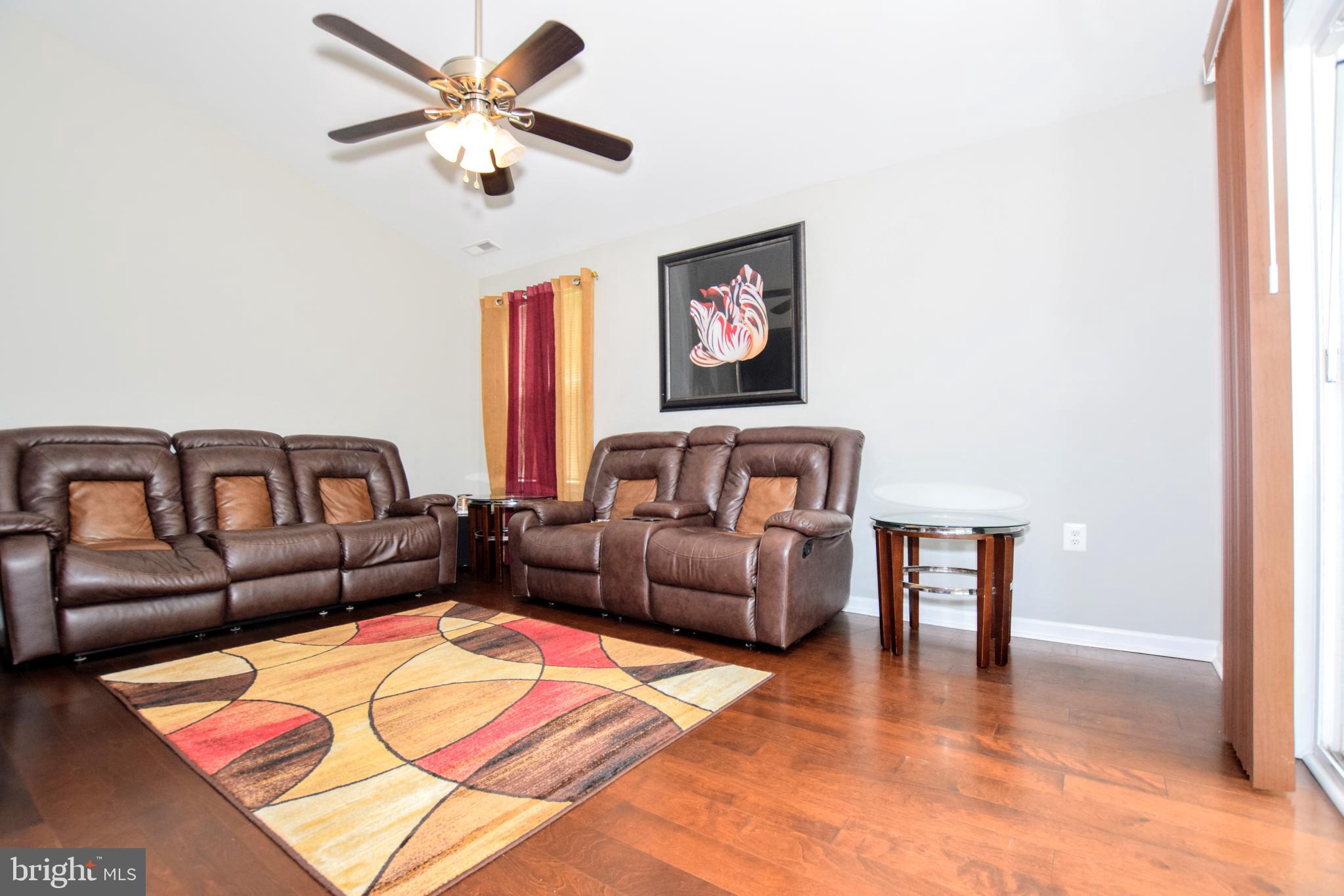 WILLOUGHBY WOODS - Residential