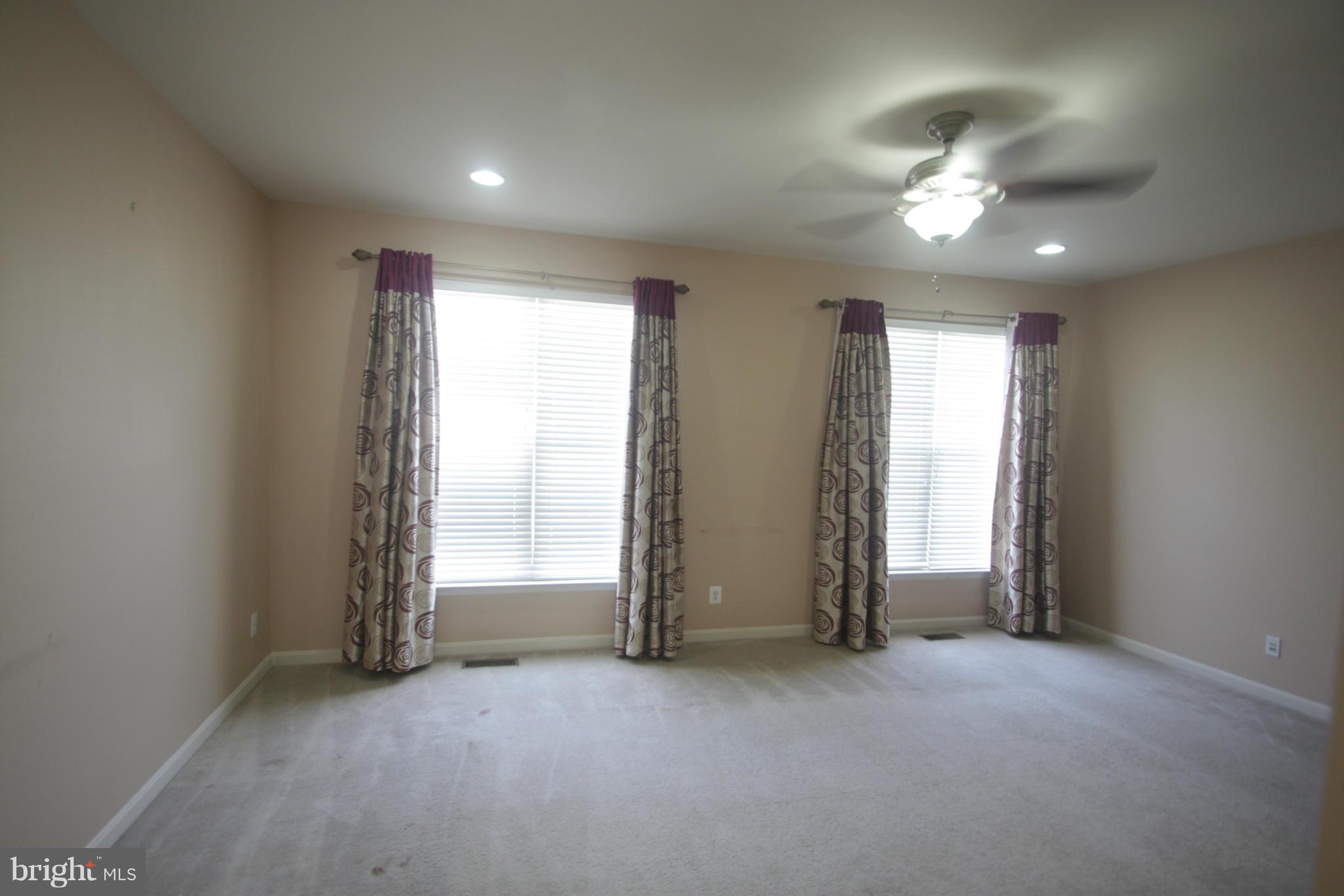 BROADLANDS SOUTH - Residential Lease