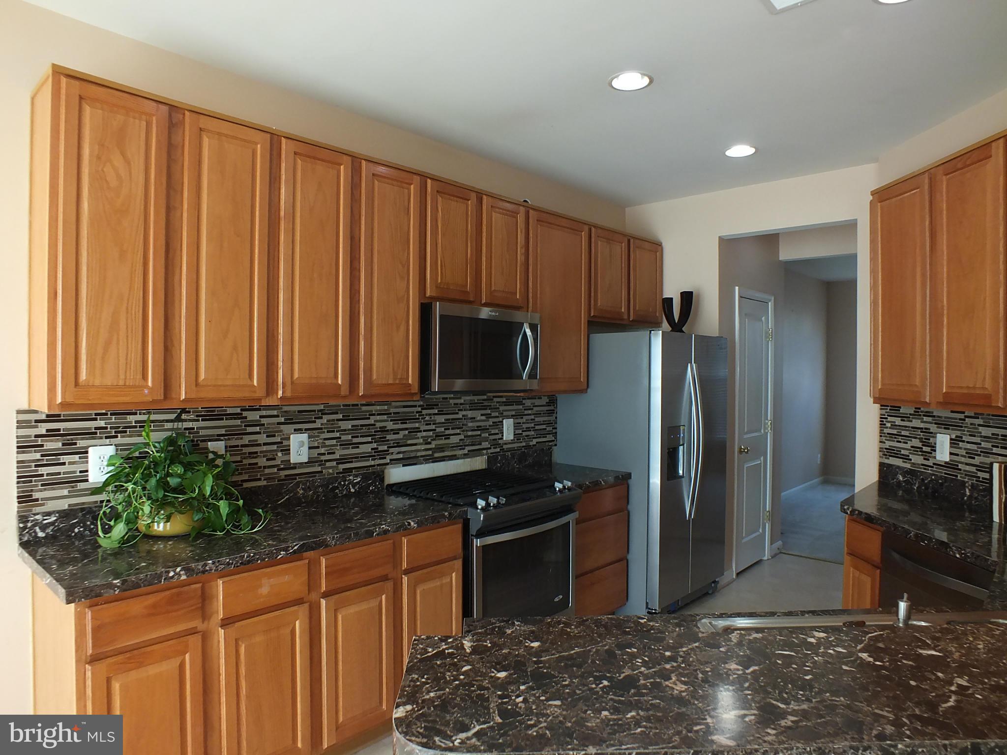 BROADLANDS SOUTH - Residential Lease