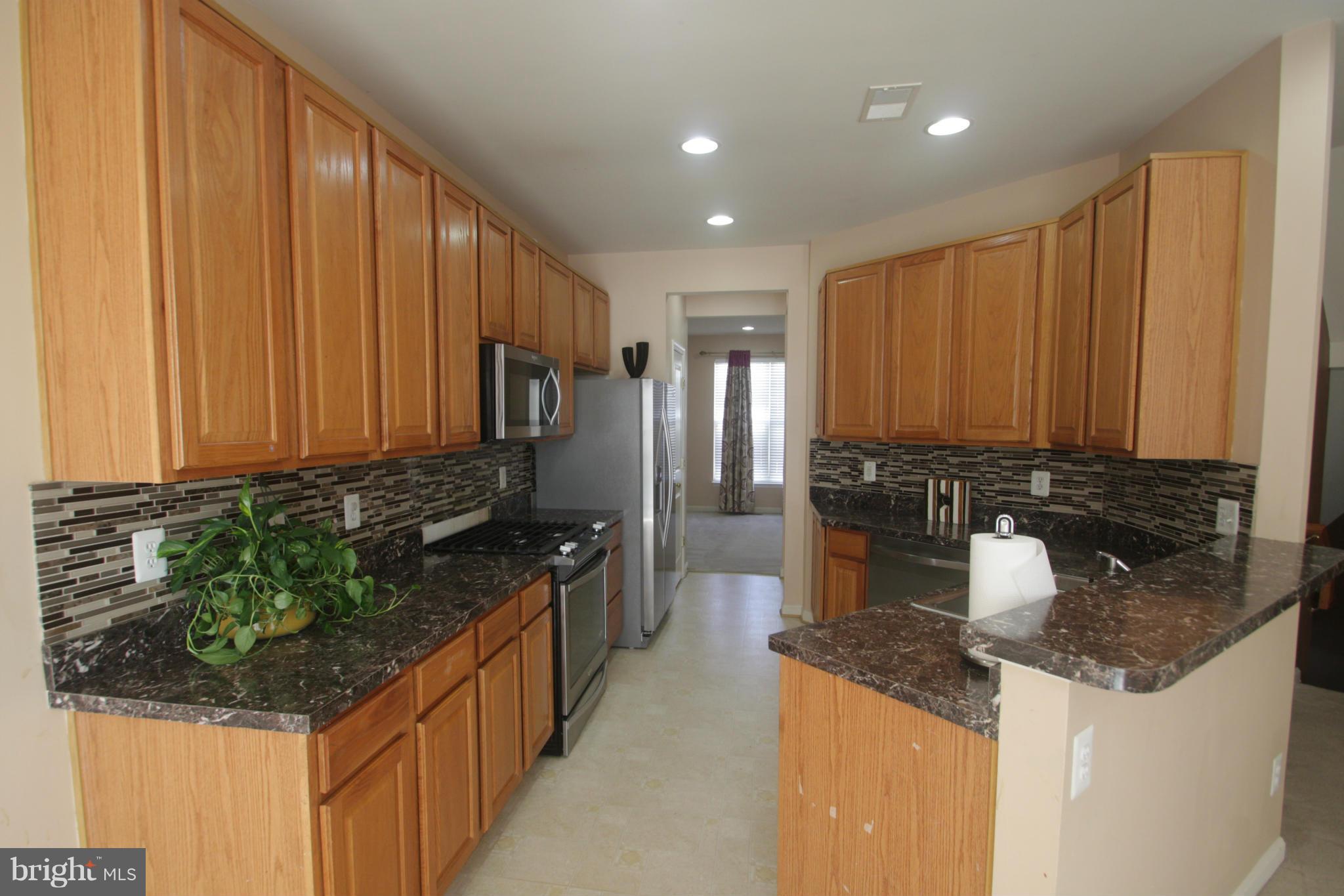 BROADLANDS SOUTH - Residential Lease