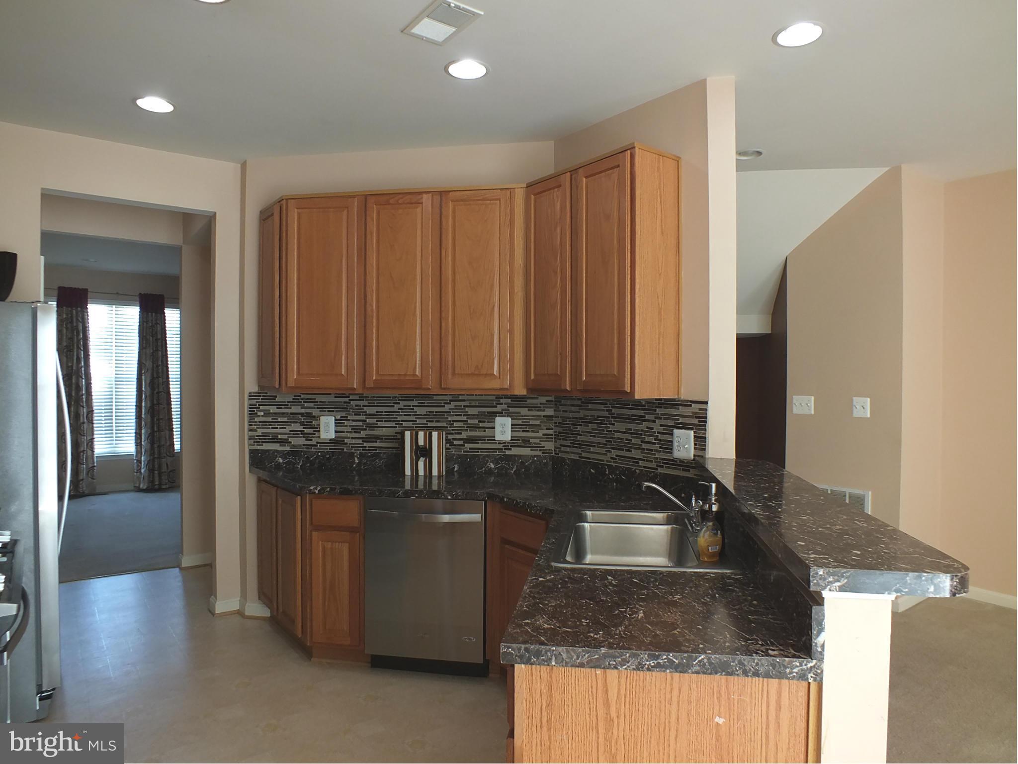 BROADLANDS SOUTH - Residential Lease